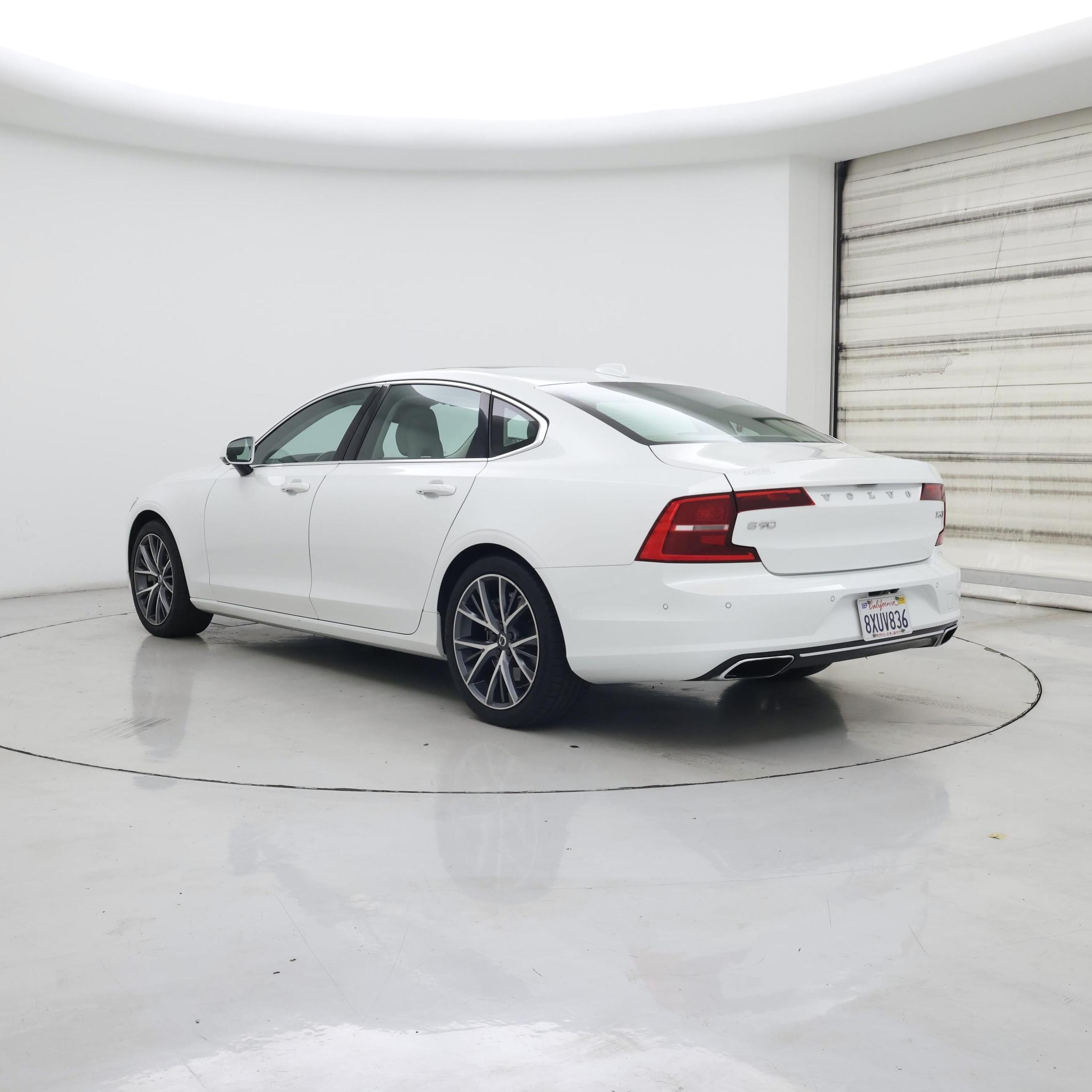 Thumbnail: 2018 Volvo S90 - 2