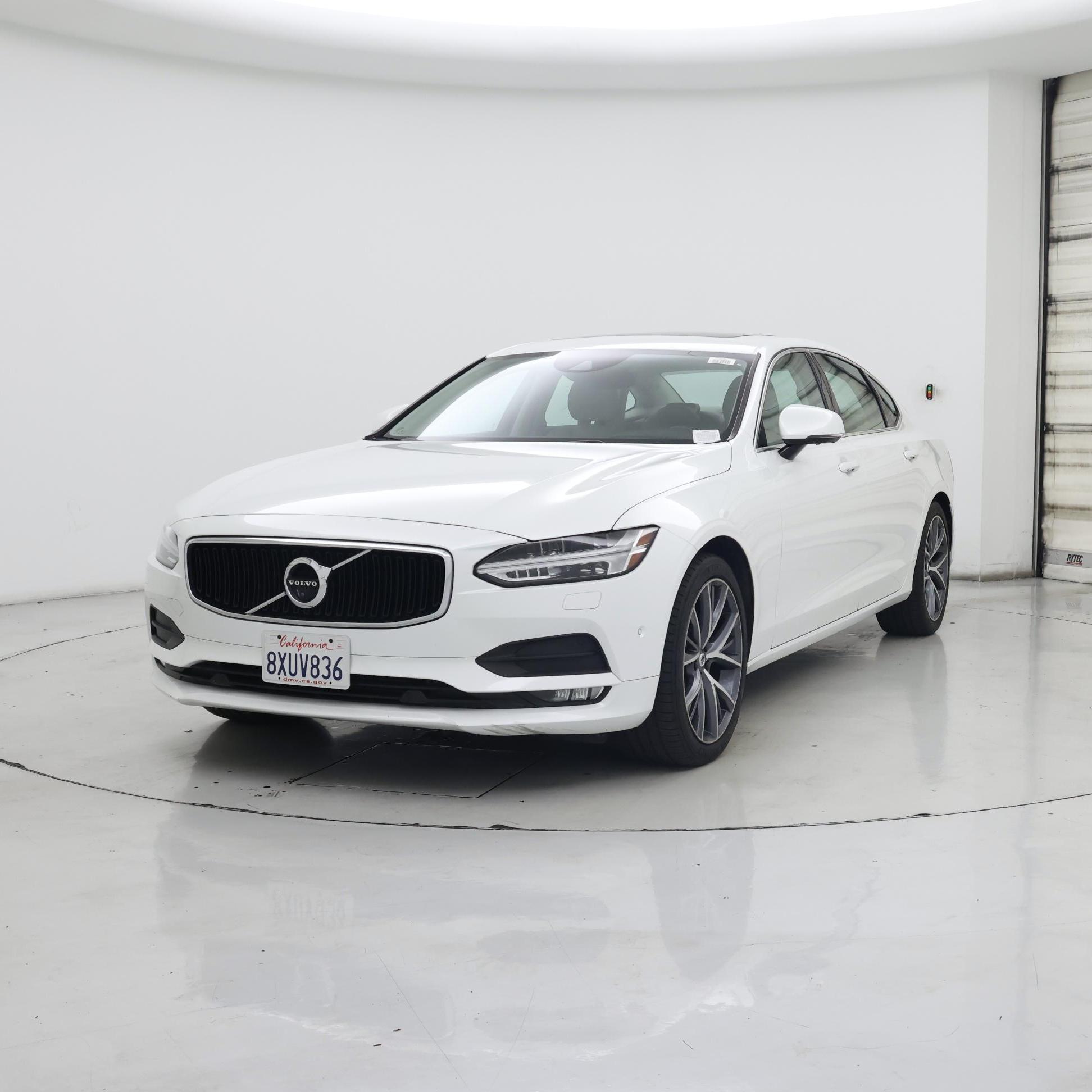 Thumbnail: 2018 Volvo S90 - 4
