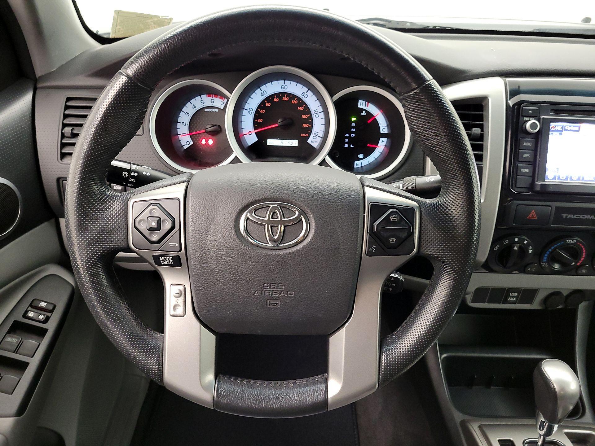 Thumbnail: 2015 Toyota Tacoma - 10