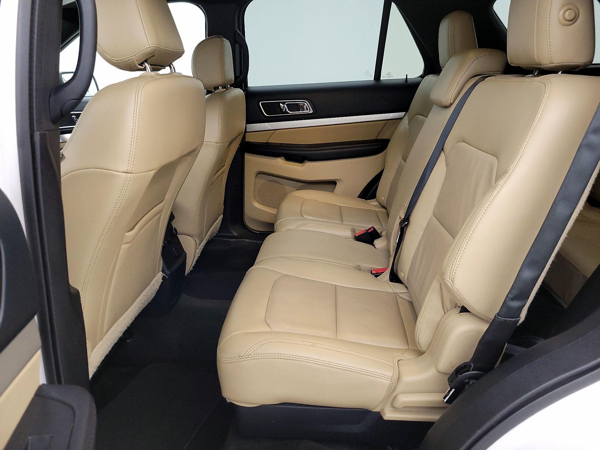 Thumbnail: 2016 Ford Explorer - 19