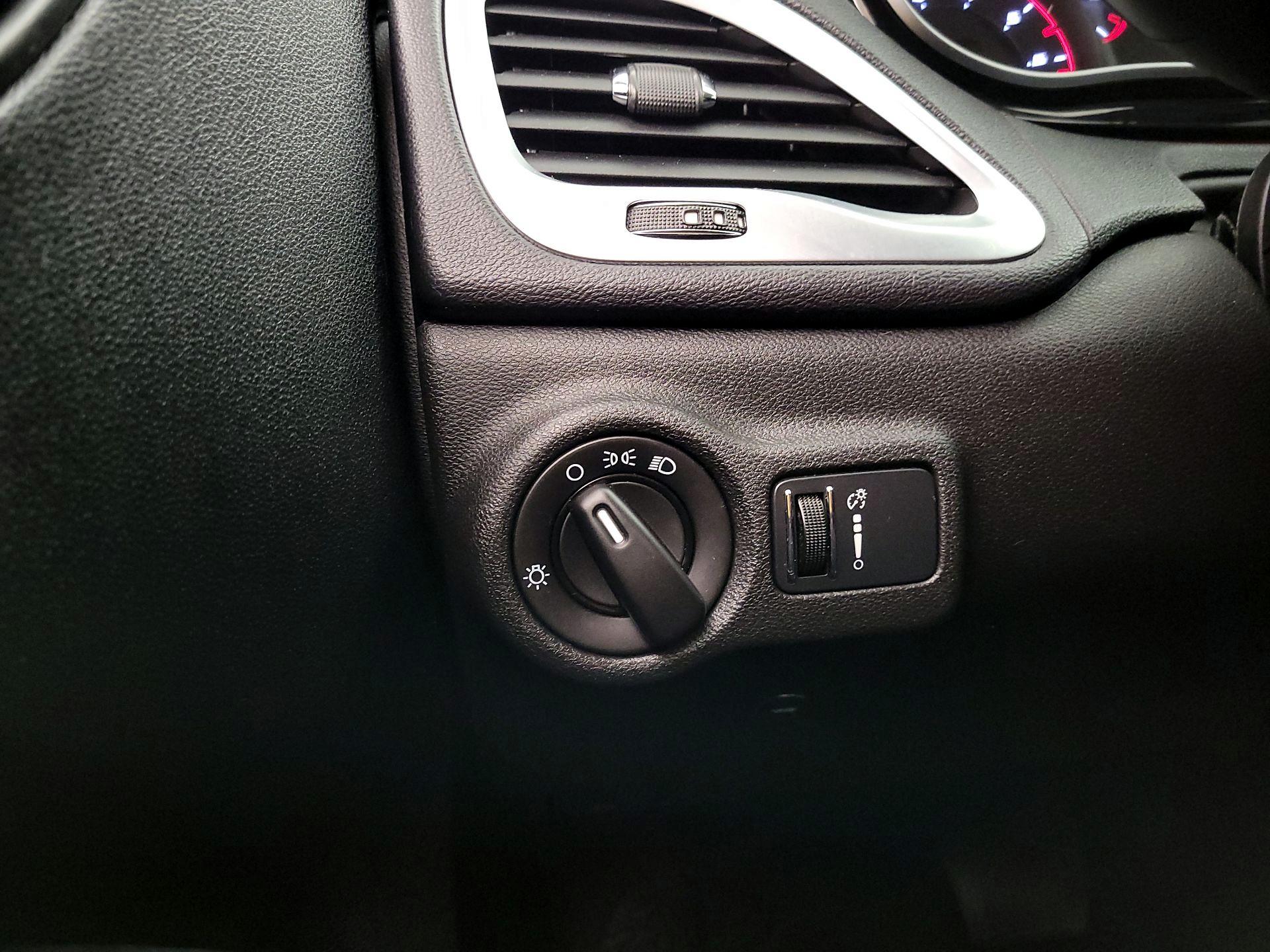 Thumbnail: 2015 Dodge Dart - 13