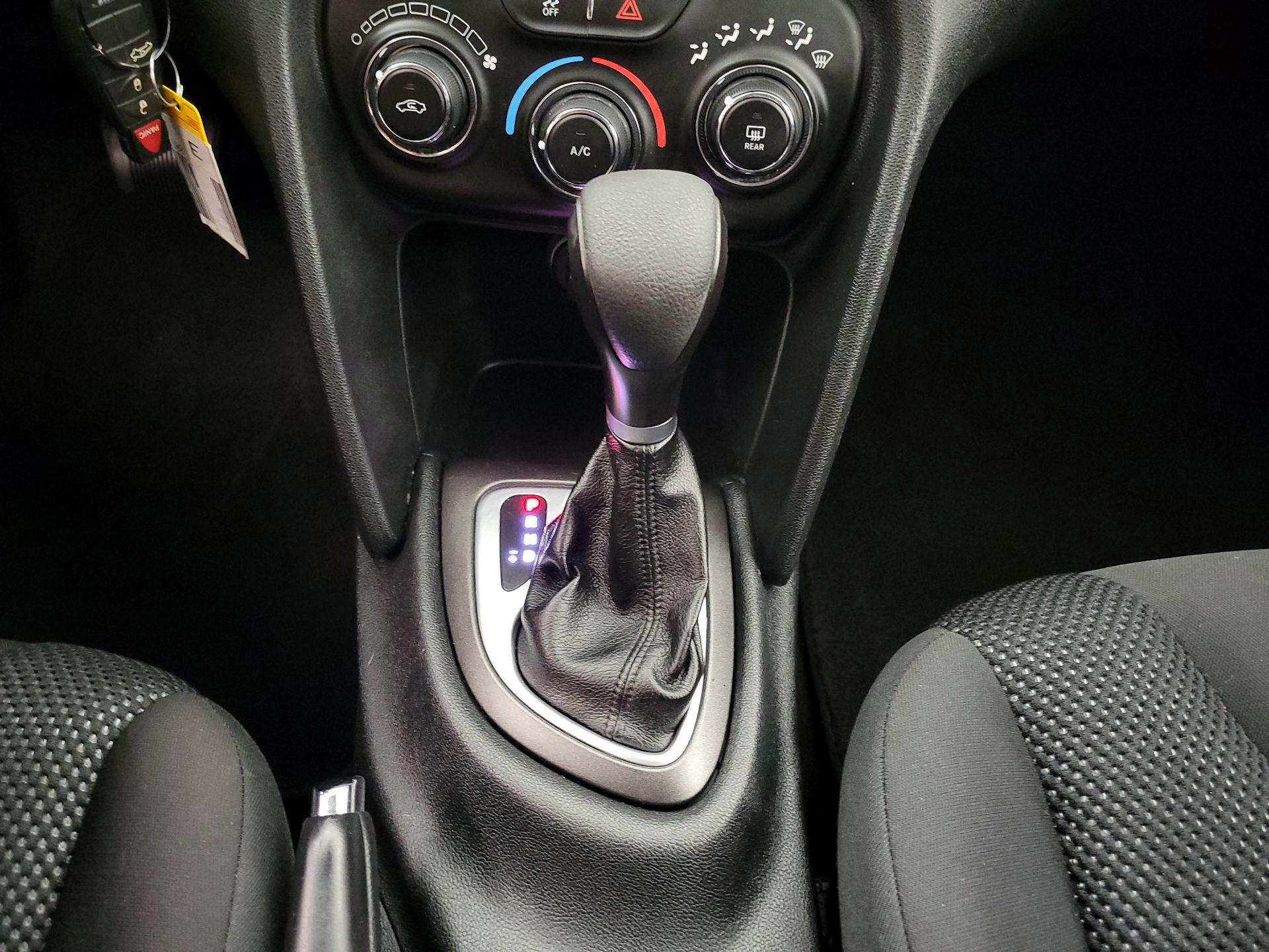 Thumbnail: 2015 Dodge Dart - 16