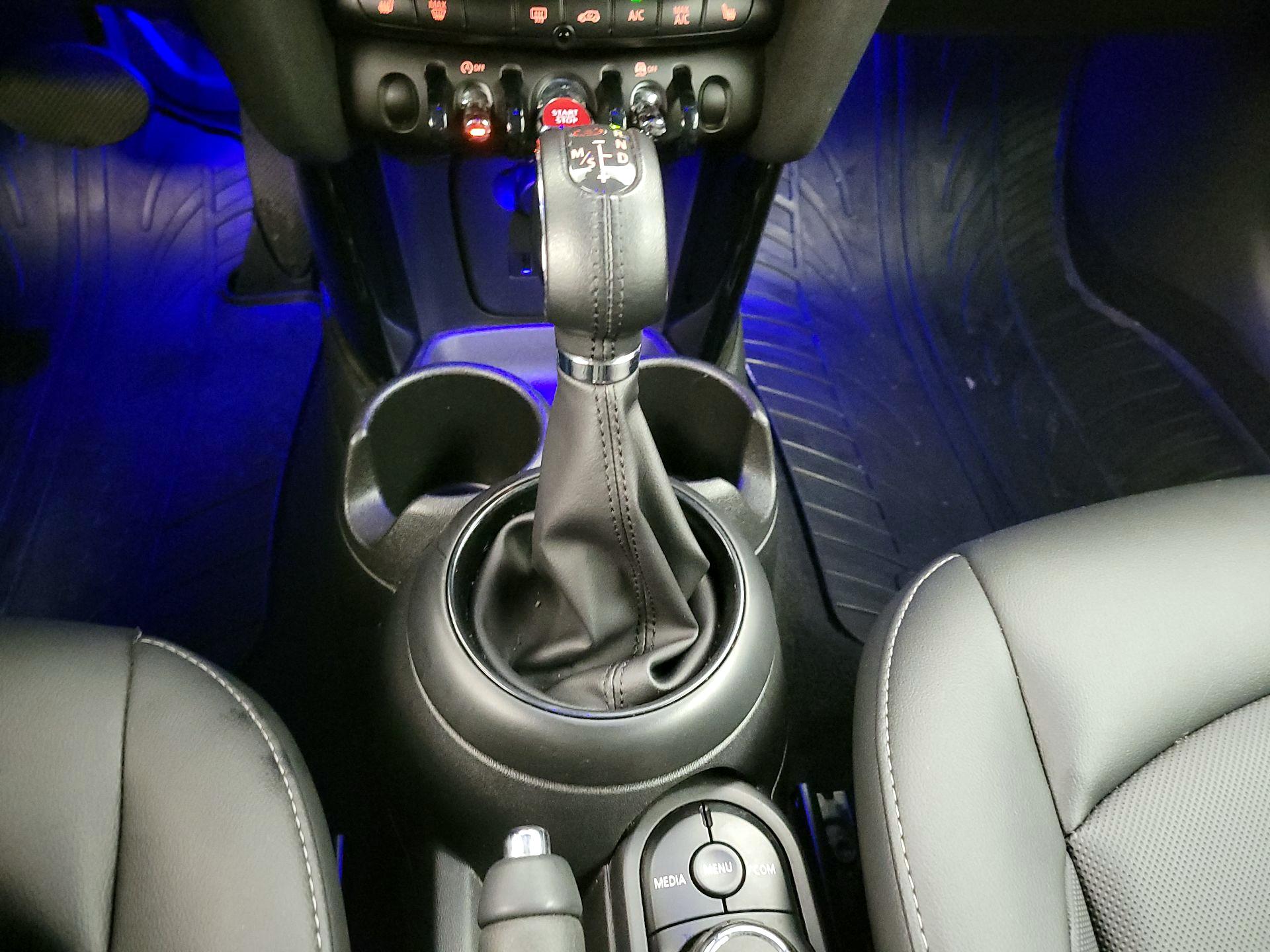 Thumbnail: 2019 MINI Cooper - 16