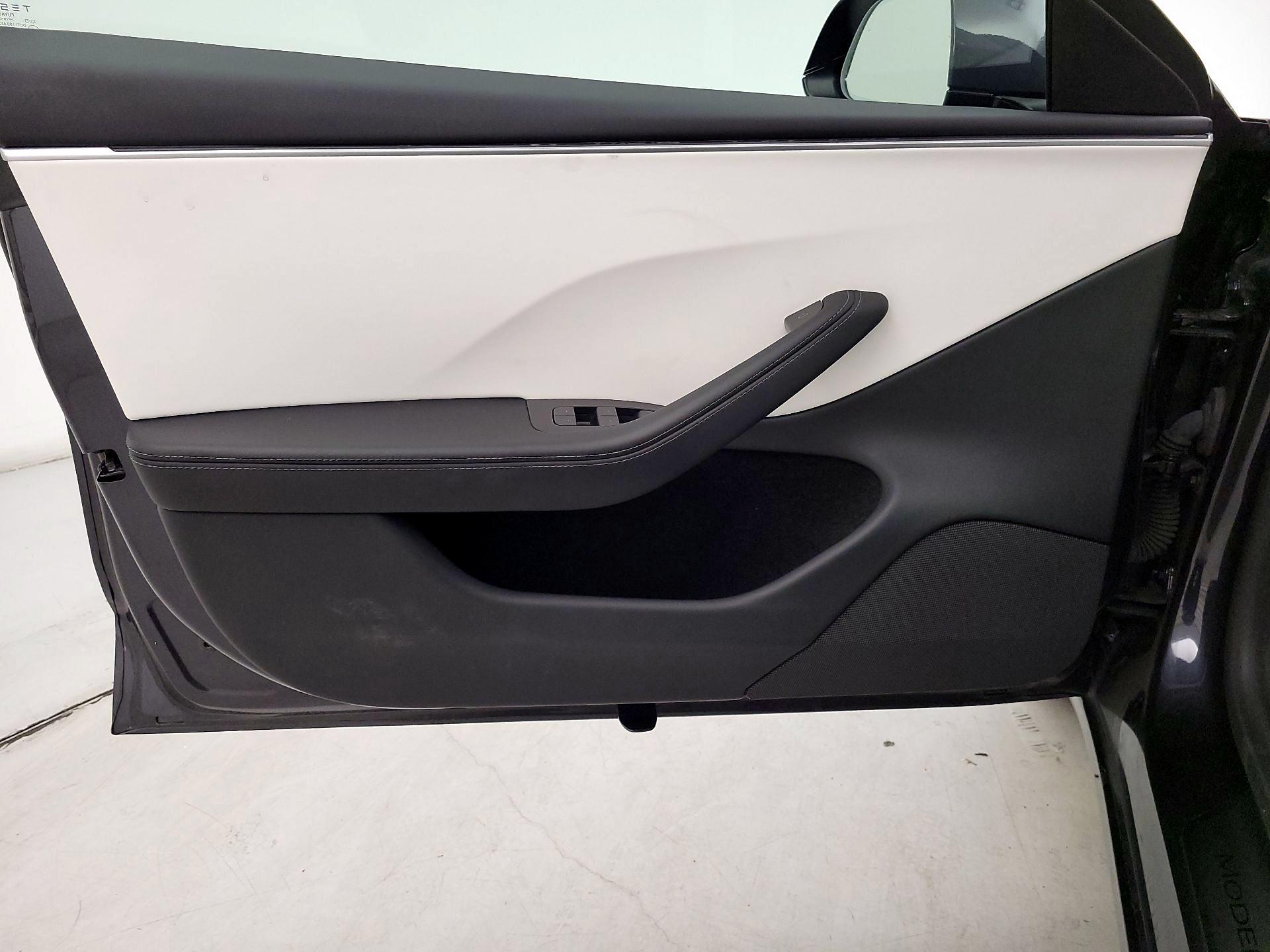 Thumbnail: 2024 Tesla Model 3 - 12