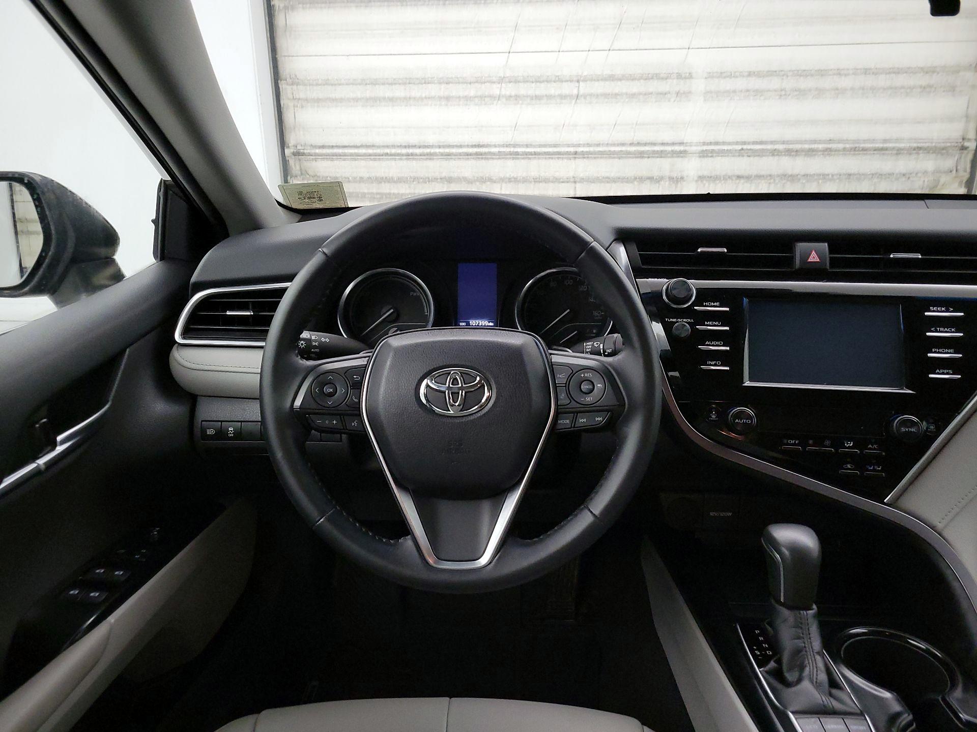 Thumbnail: 2018 Toyota Camry - 10