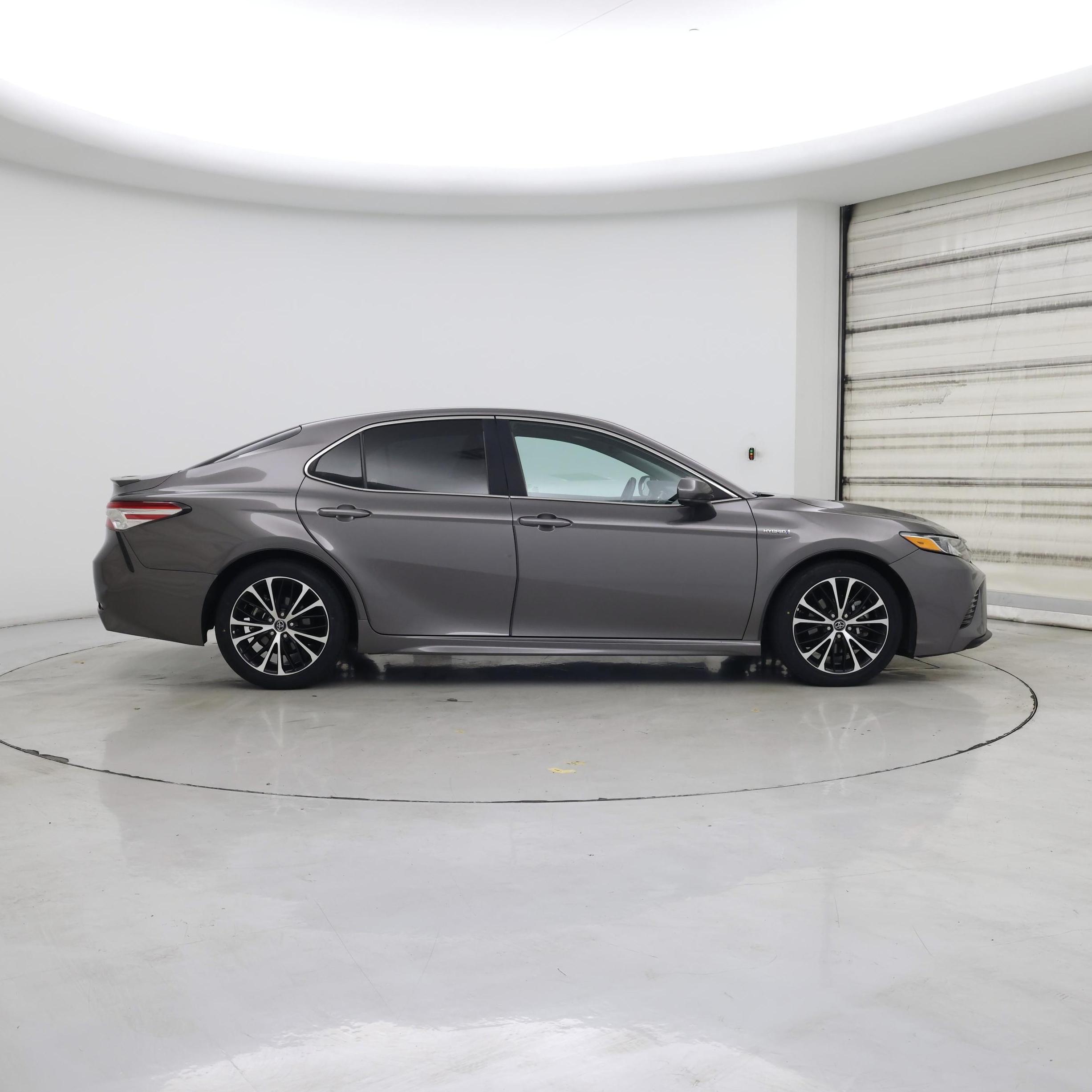Thumbnail: 2018 Toyota Camry - 7
