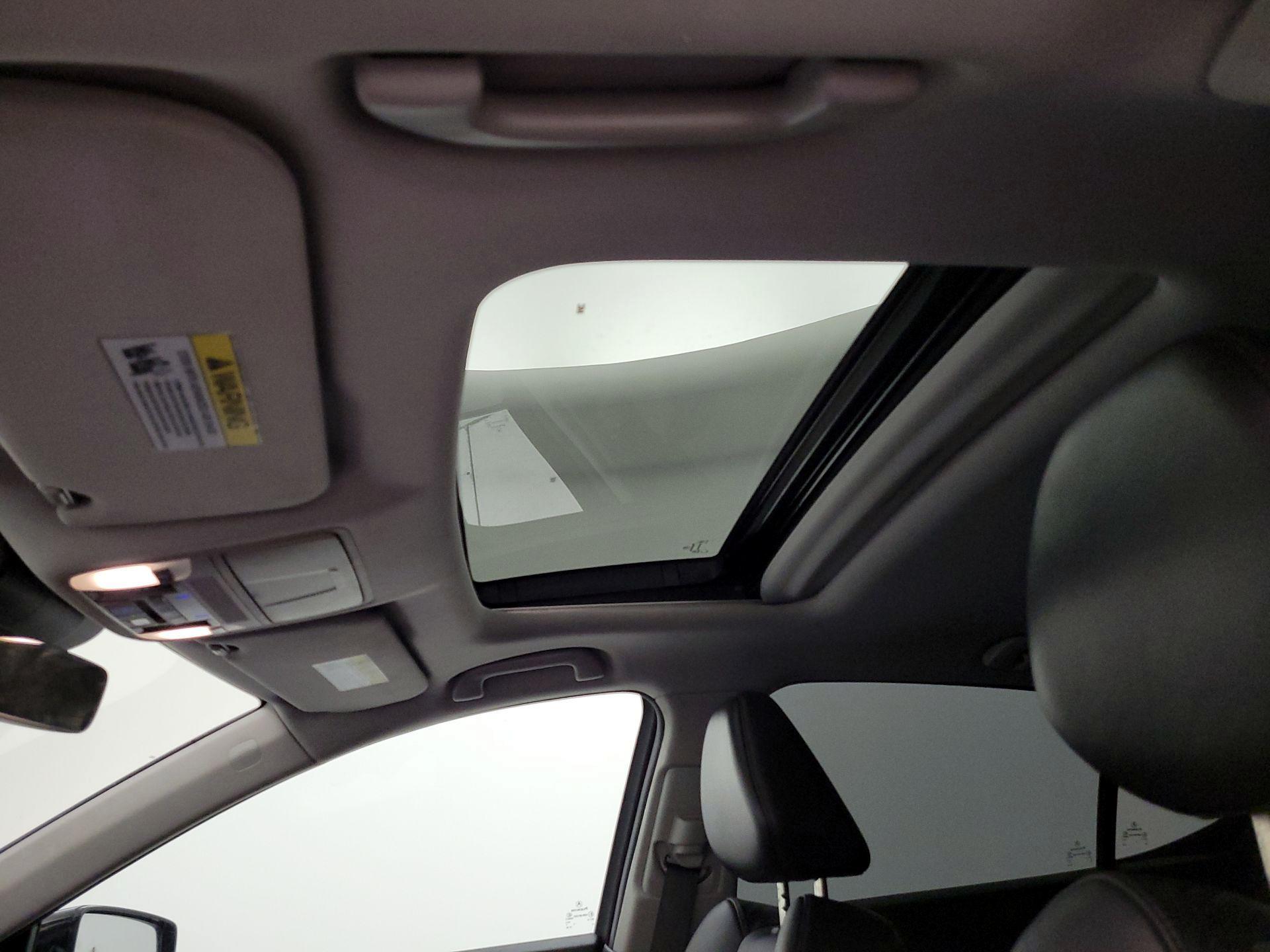 Thumbnail: 2016 Acura TLX - 17