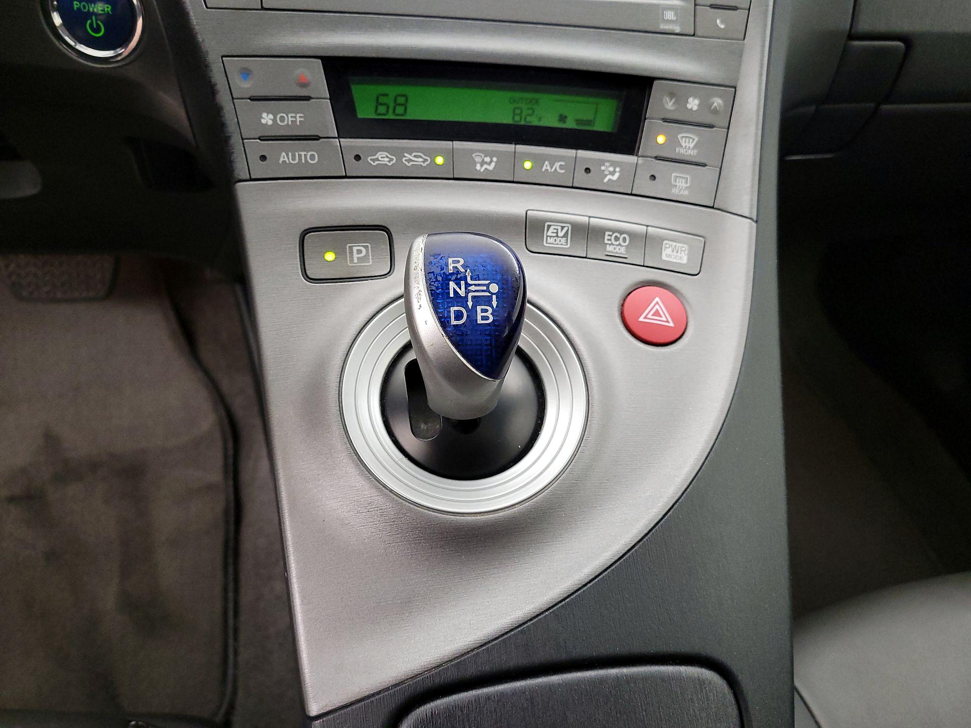 Thumbnail: 2013 Toyota Prius - 16