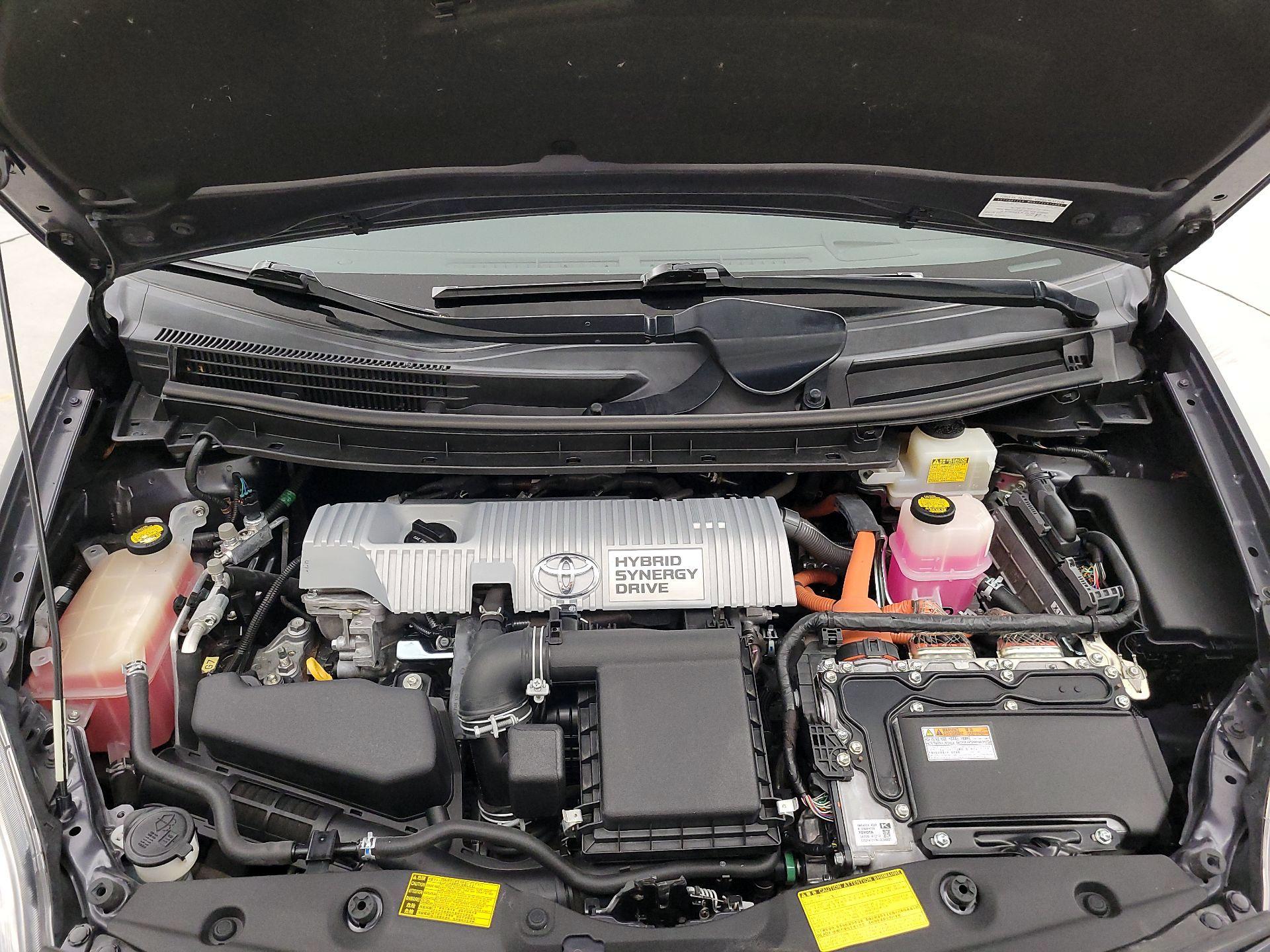 Thumbnail: 2013 Toyota Prius - 19