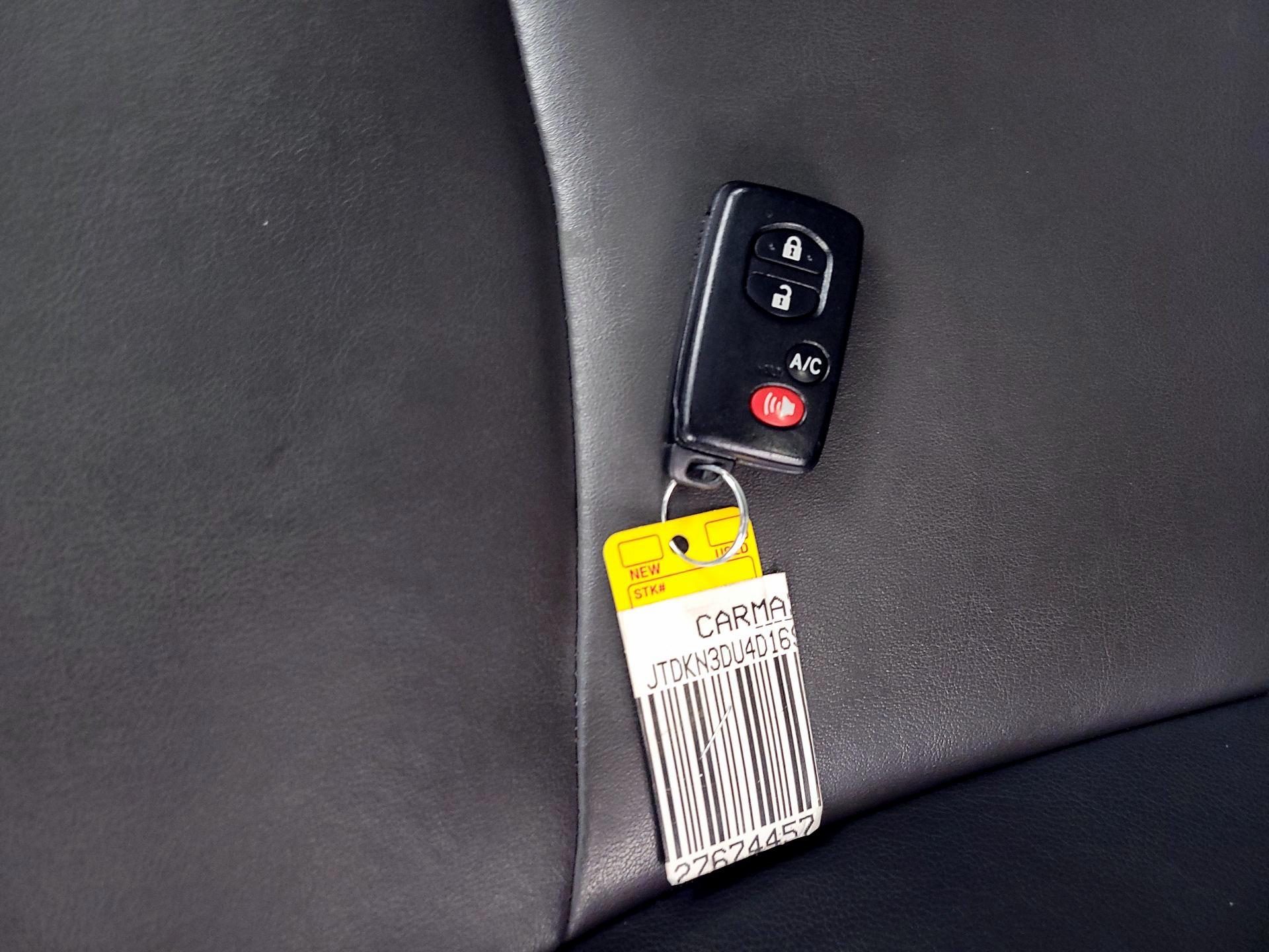 Thumbnail: 2013 Toyota Prius - 20