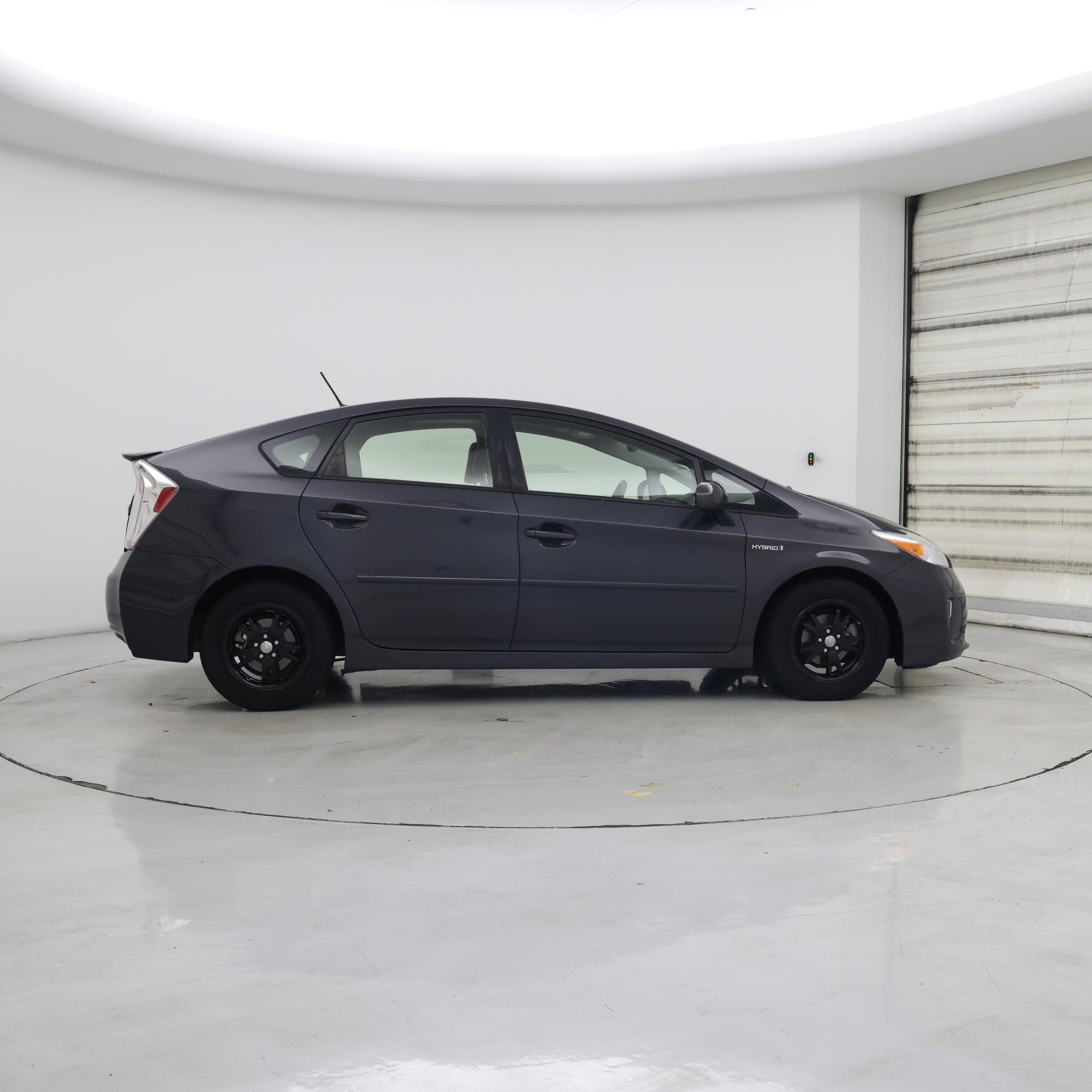 Thumbnail: 2013 Toyota Prius - 7