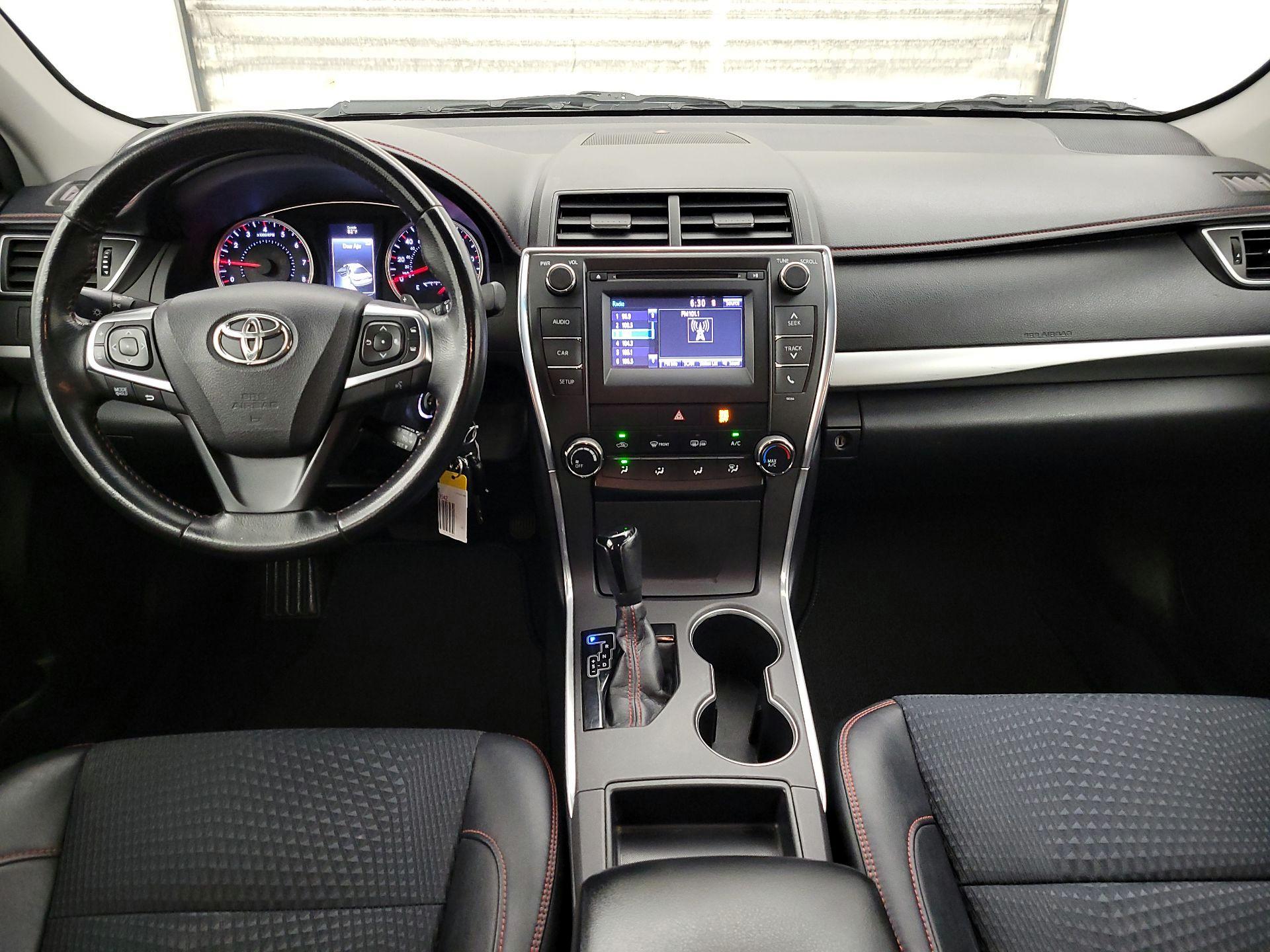 Thumbnail: 2015 Toyota Camry - 9