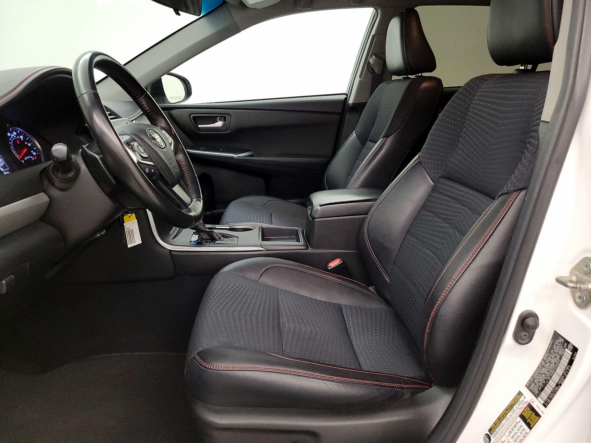 Thumbnail: 2015 Toyota Camry - 11
