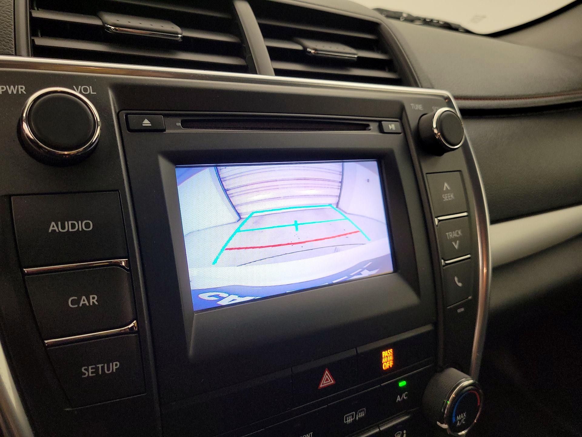 Thumbnail: 2015 Toyota Camry - 13