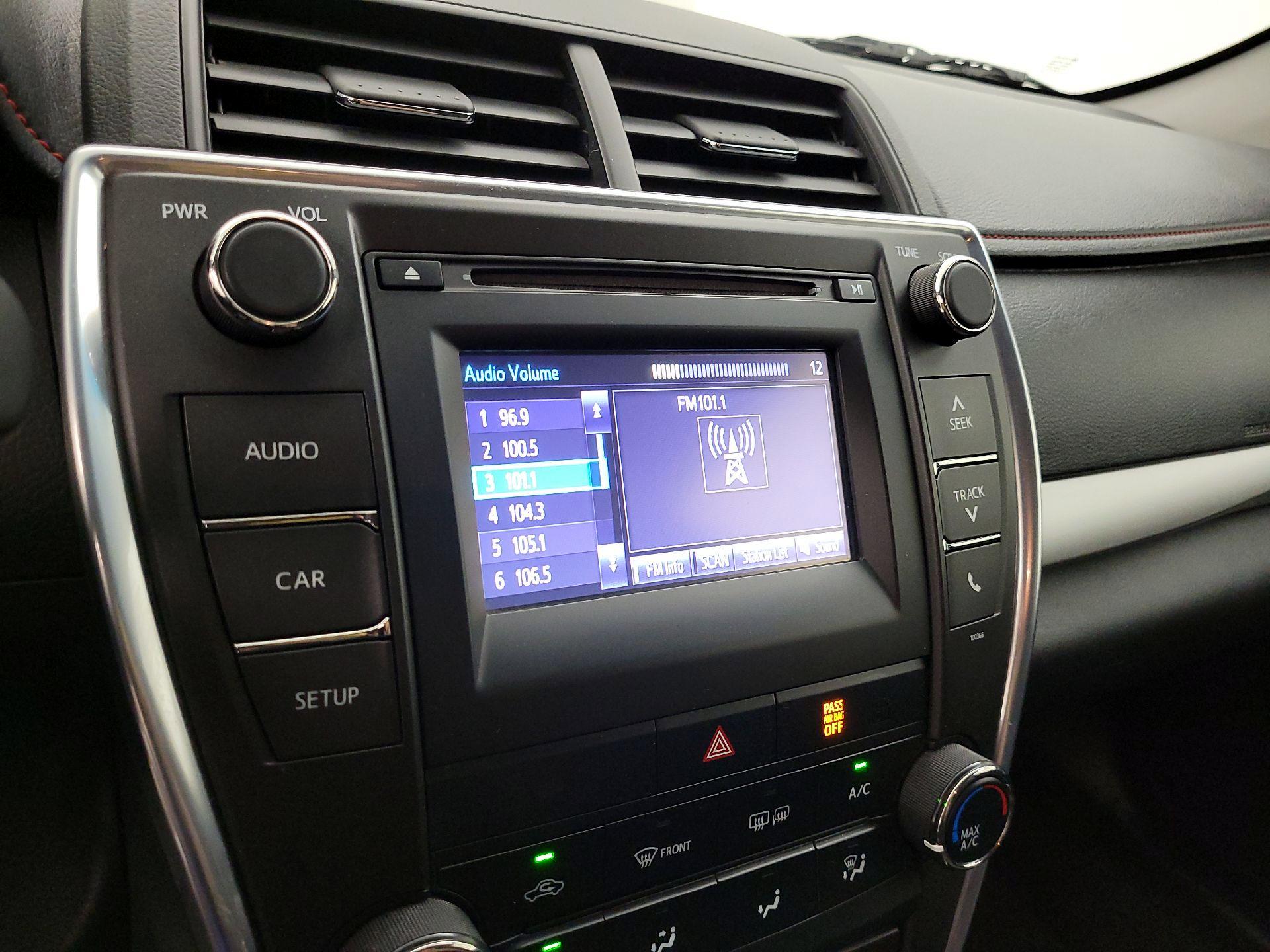 Thumbnail: 2015 Toyota Camry - 14
