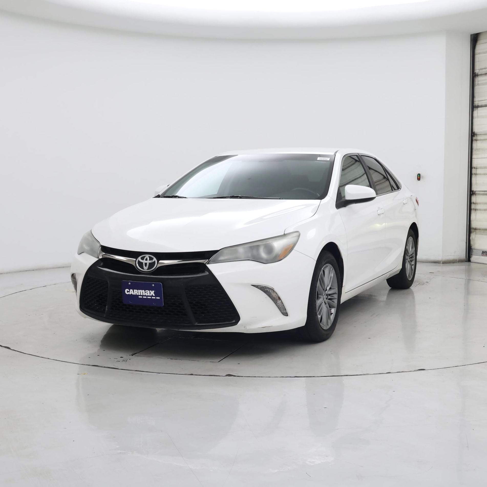 Thumbnail: 2015 Toyota Camry - 4