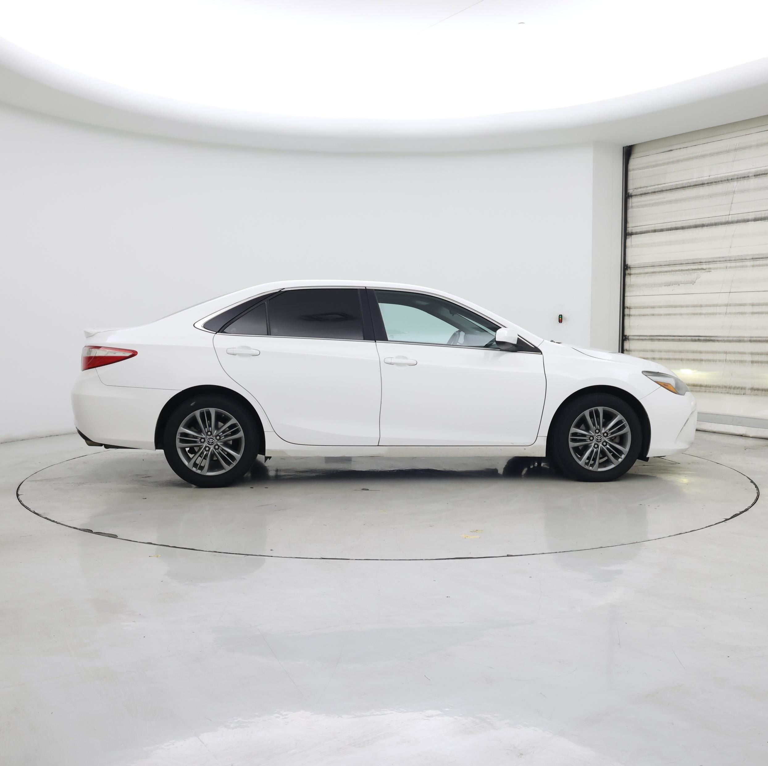 Thumbnail: 2015 Toyota Camry - 7