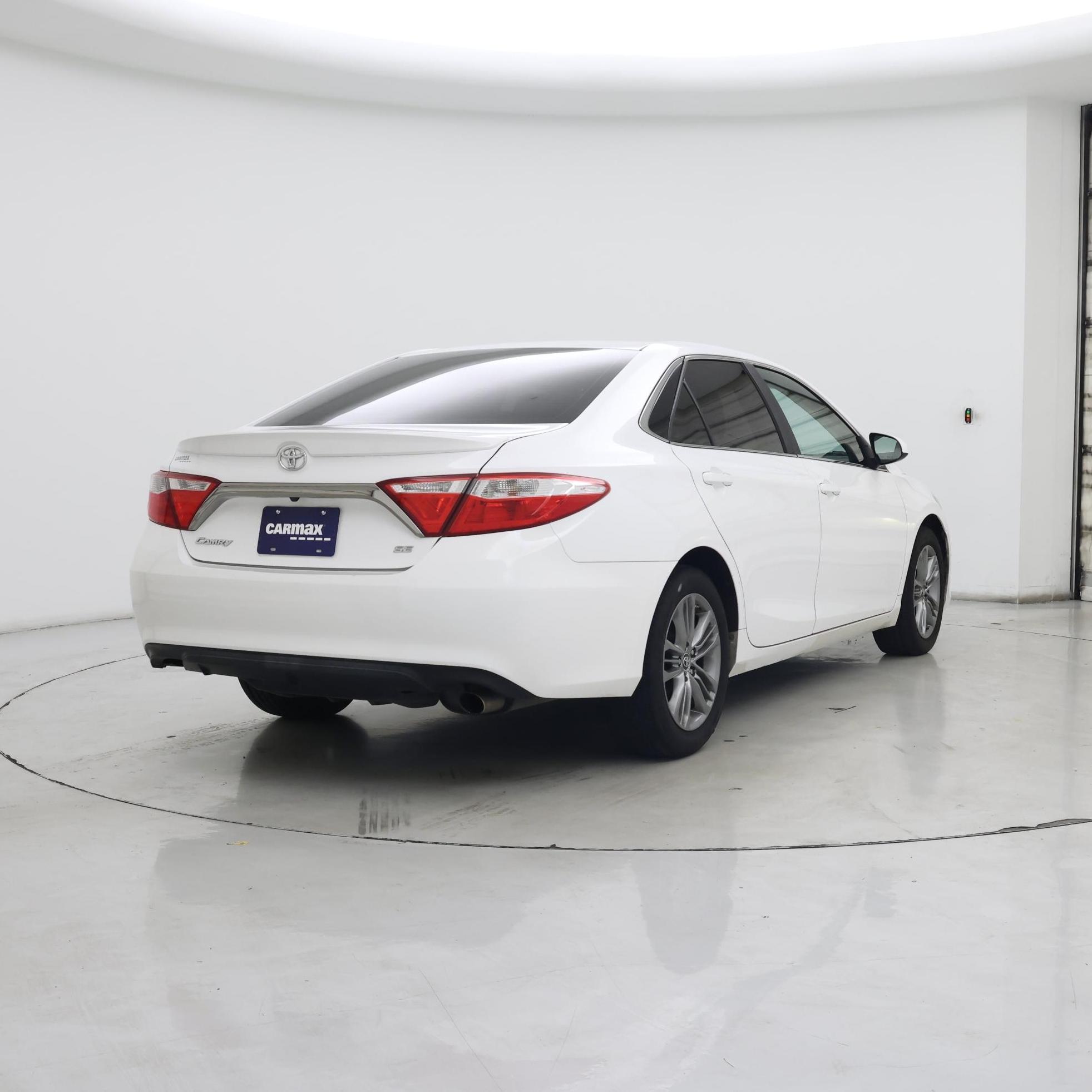 Thumbnail: 2015 Toyota Camry - 8