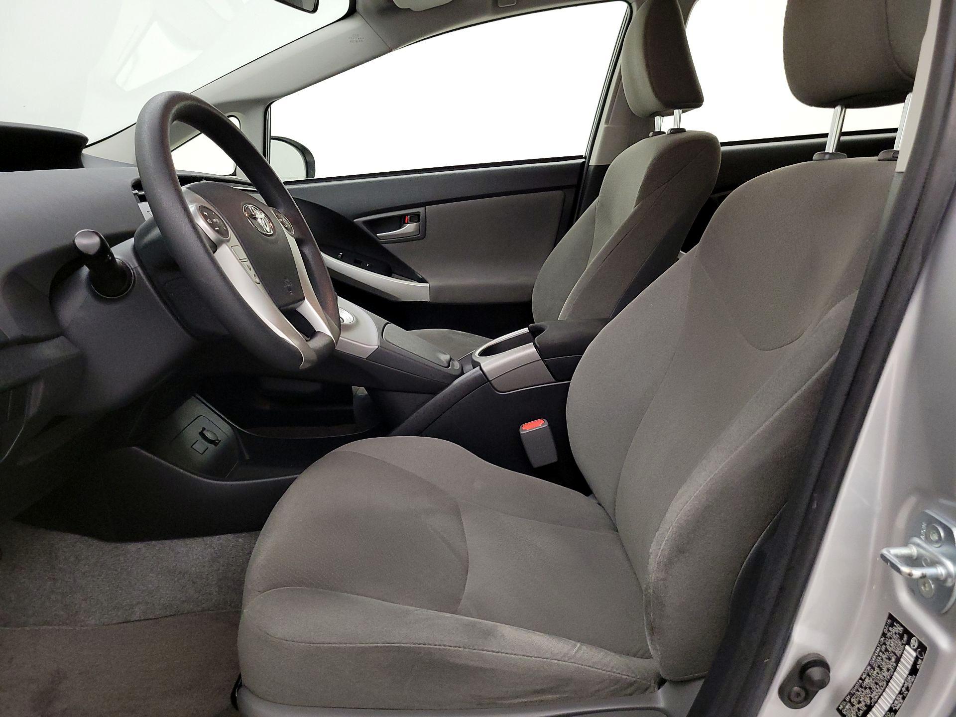 Thumbnail: 2015 Toyota Prius - 11