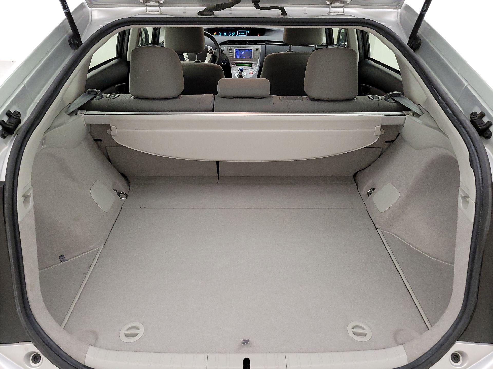 Thumbnail: 2015 Toyota Prius - 17