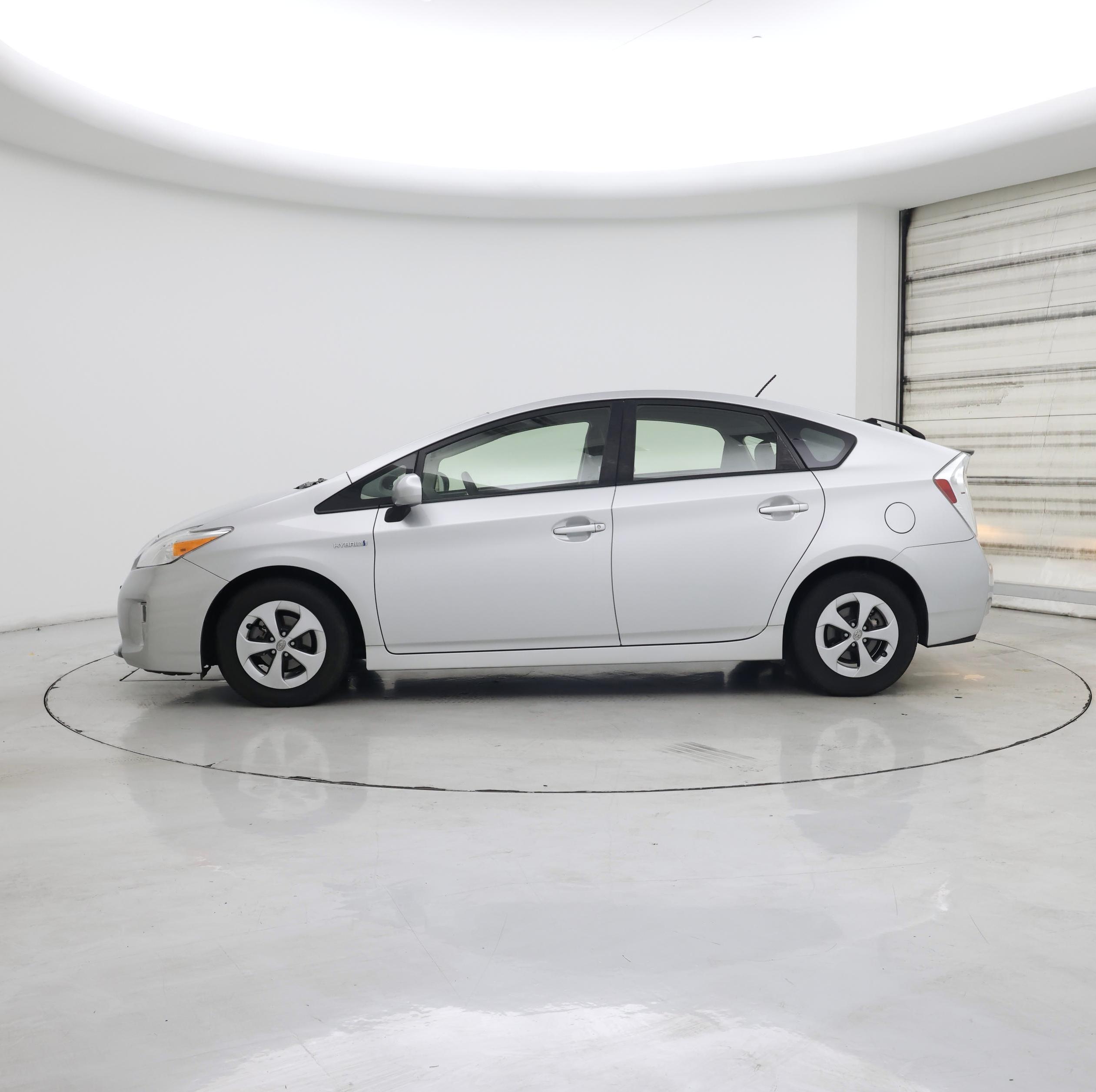 Thumbnail: 2015 Toyota Prius - 3