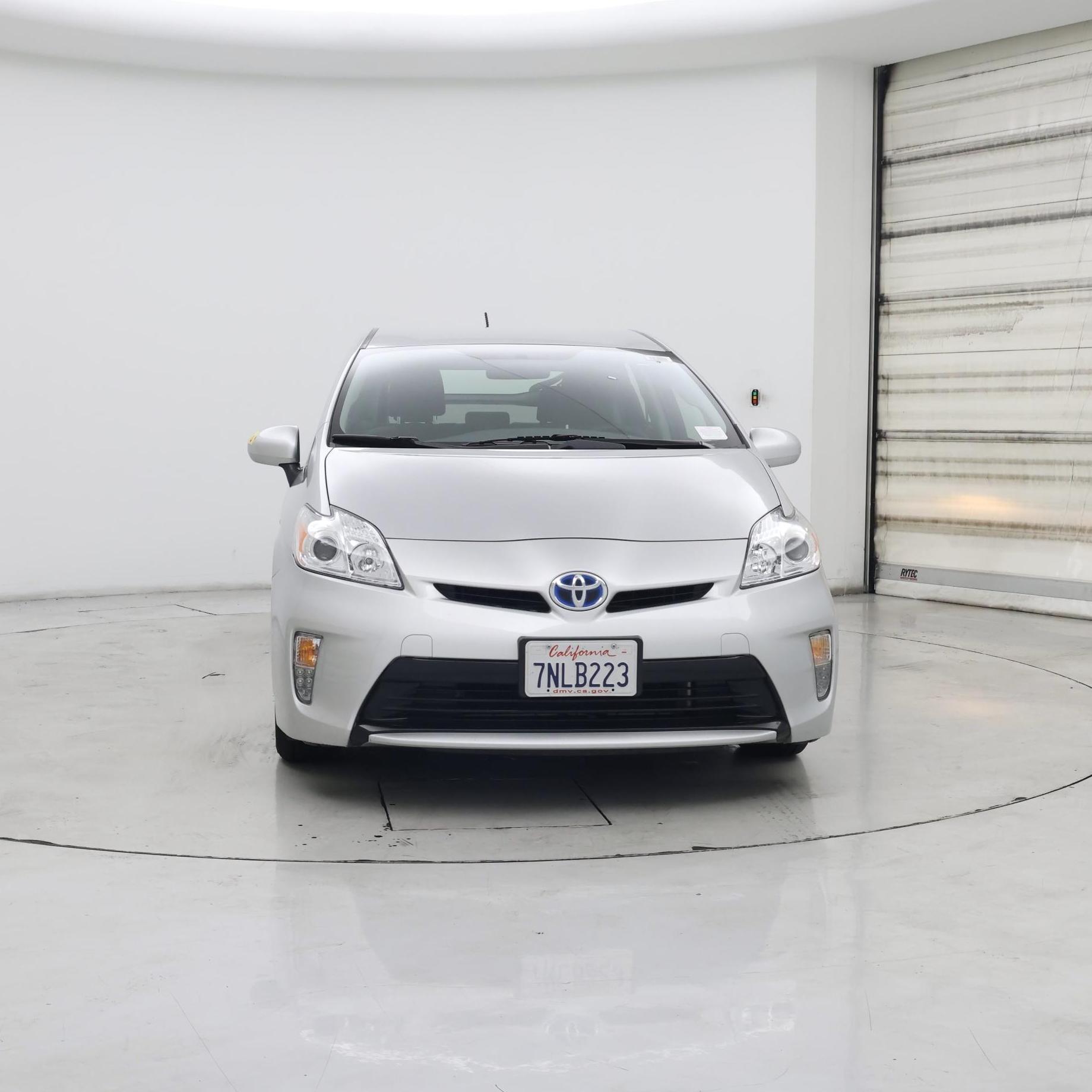 Thumbnail: 2015 Toyota Prius - 5