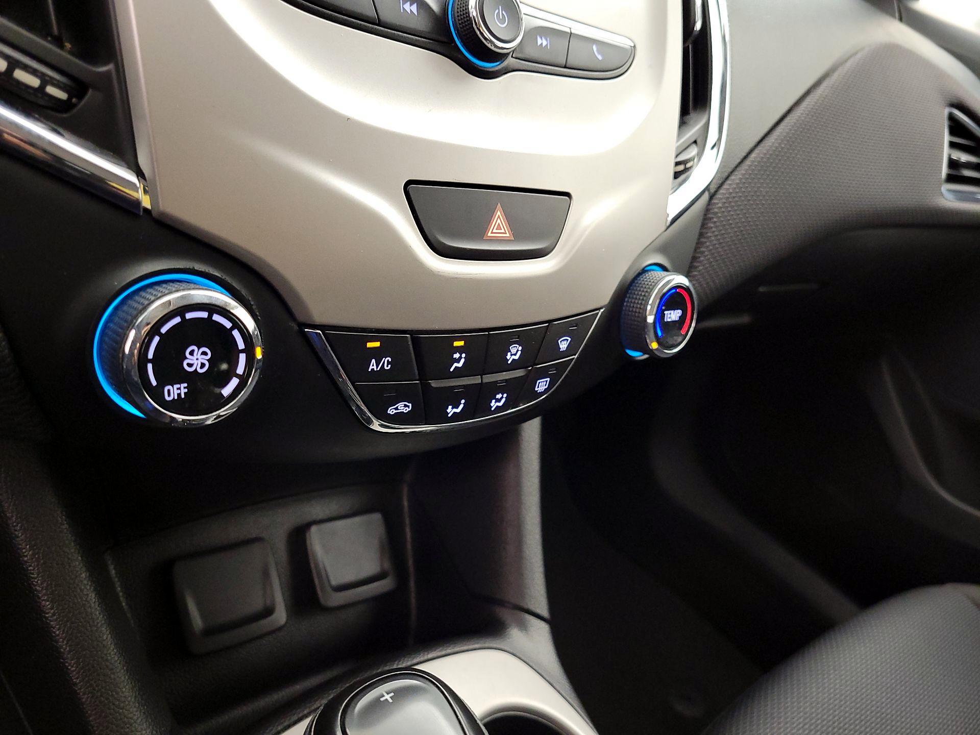 Thumbnail: 2016 Chevrolet Cruze - 16