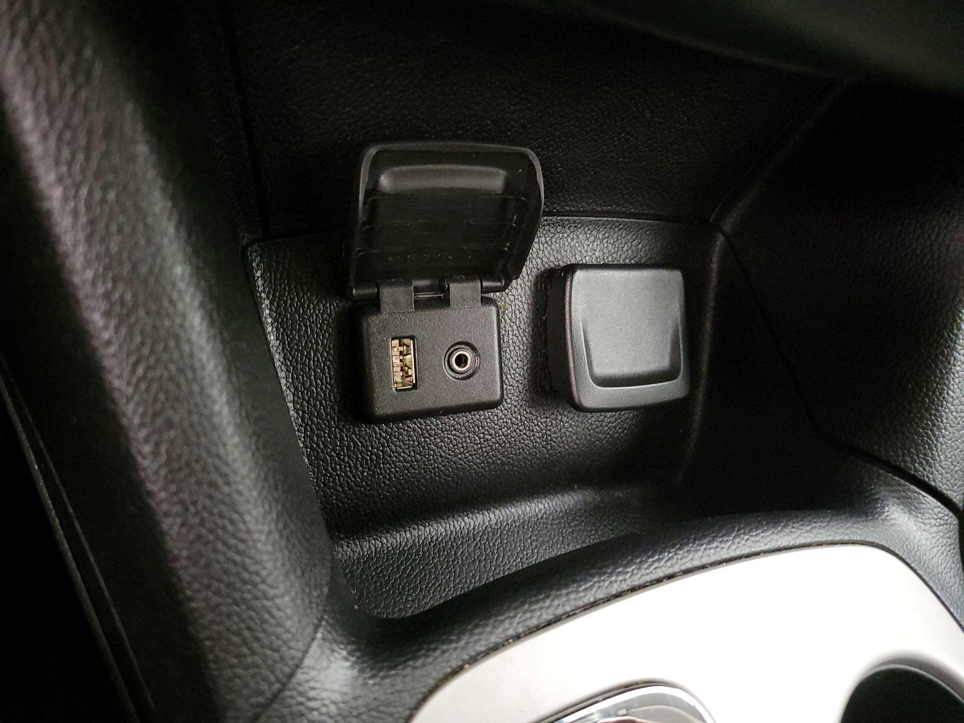 Thumbnail: 2016 Chevrolet Cruze - 18