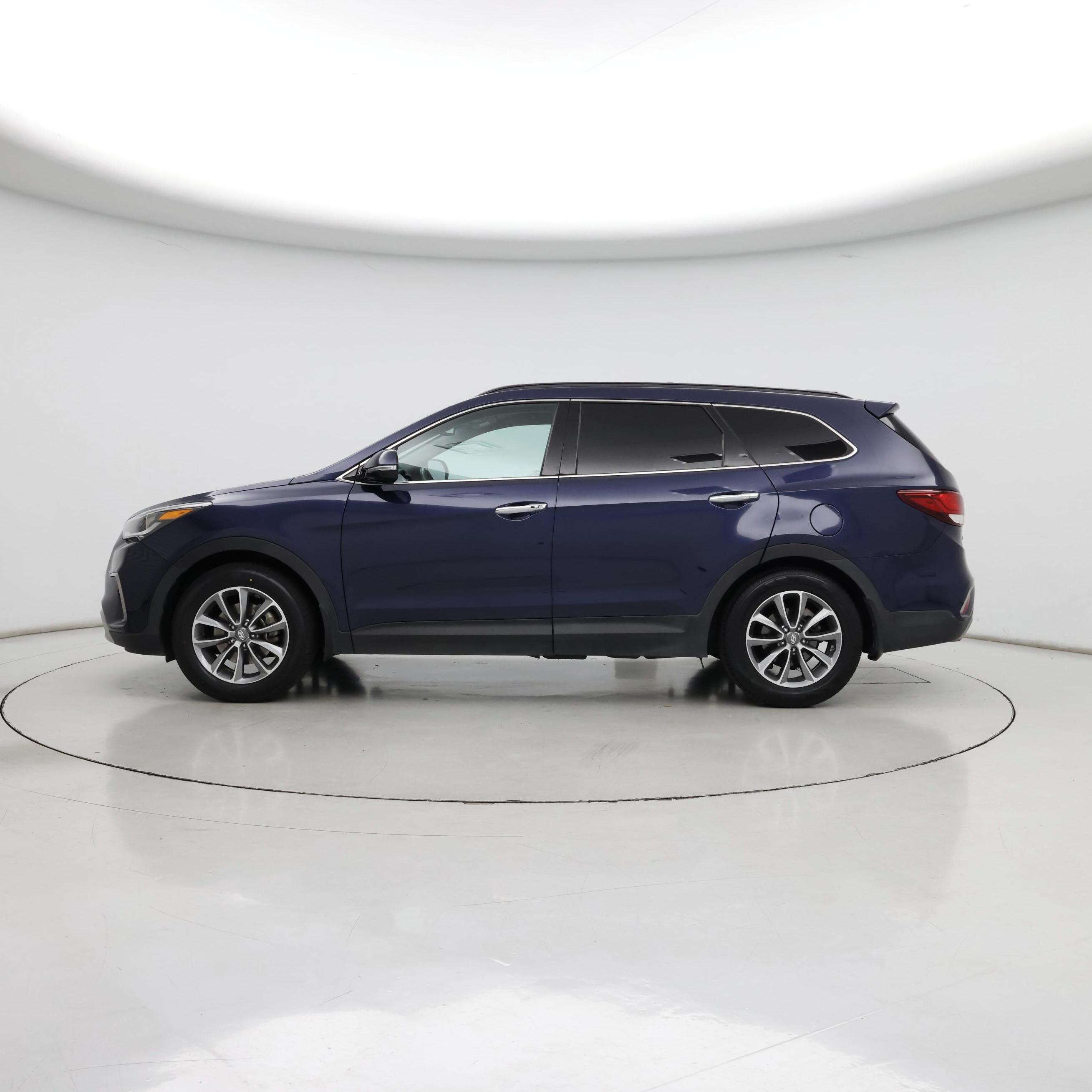 Thumbnail: 2017 Hyundai Santa Fe - 3