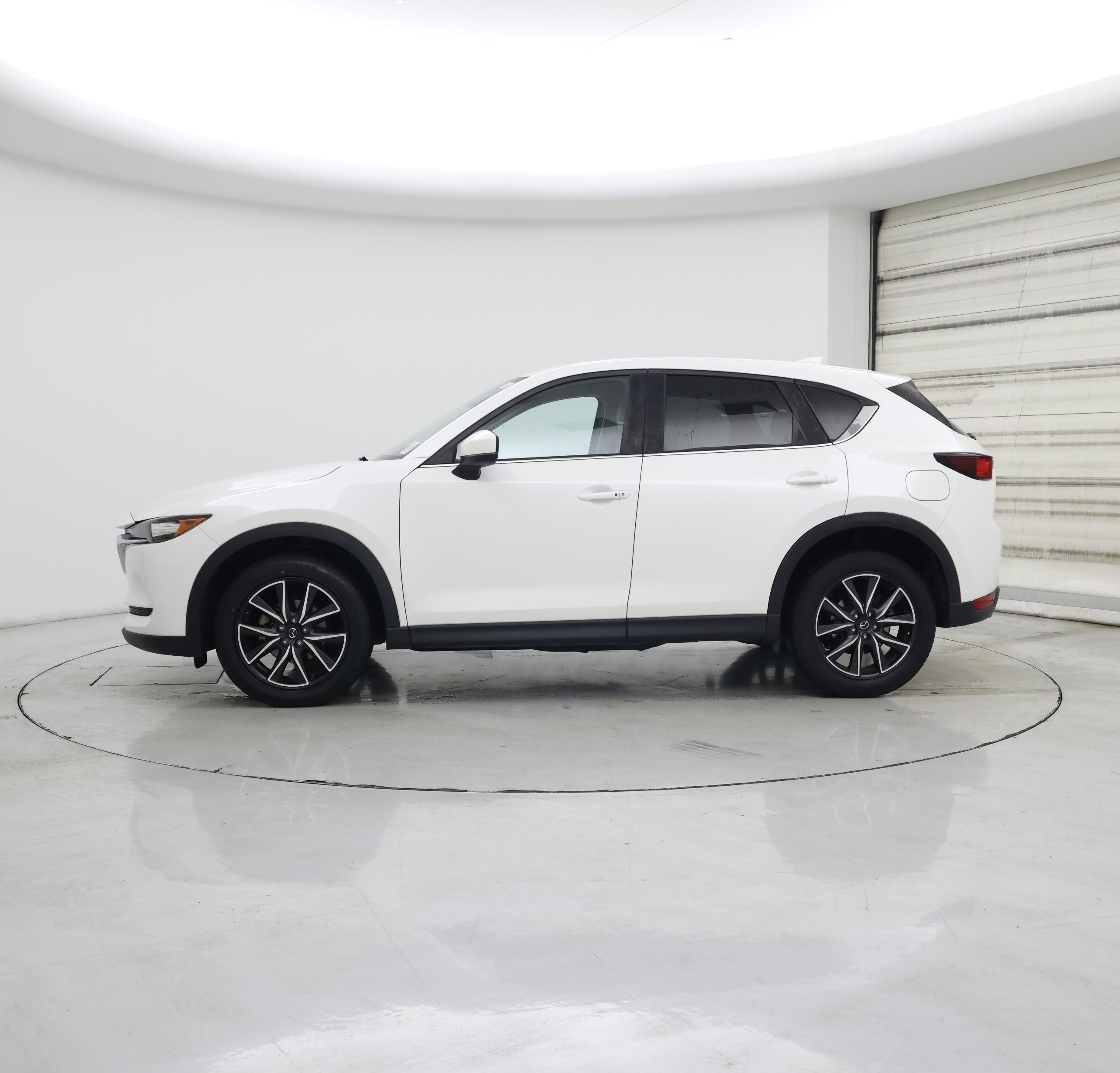 Thumbnail: 2018 Mazda CX-5 - 3