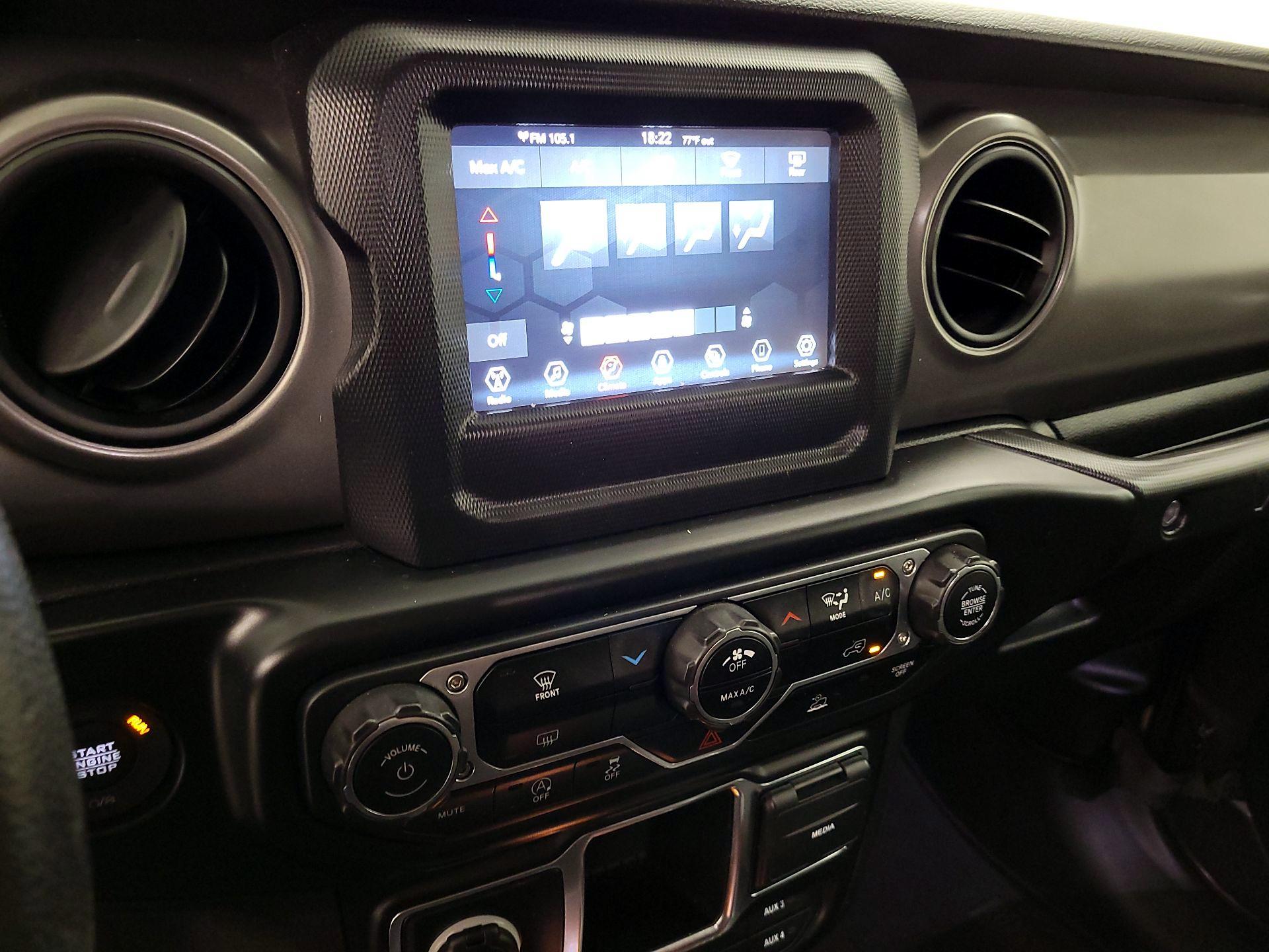 Thumbnail: 2022 Jeep Wrangler - 15