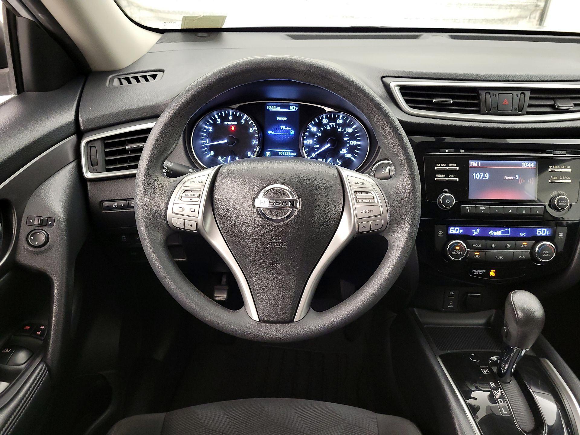 Thumbnail: 2015 Nissan Rogue - 10
