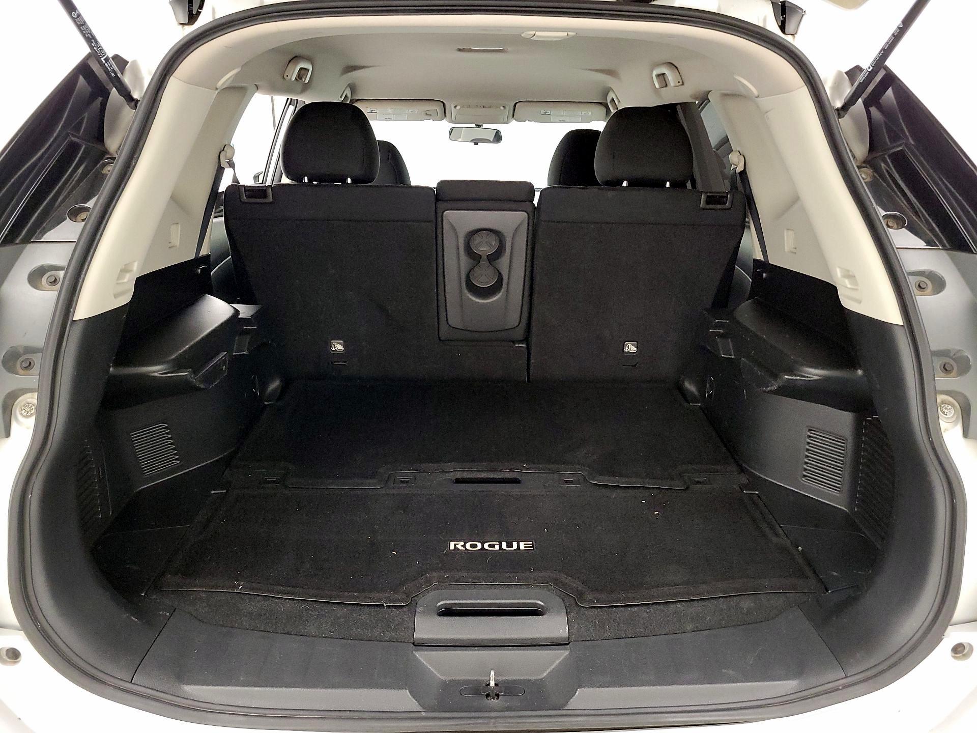 Thumbnail: 2015 Nissan Rogue - 19