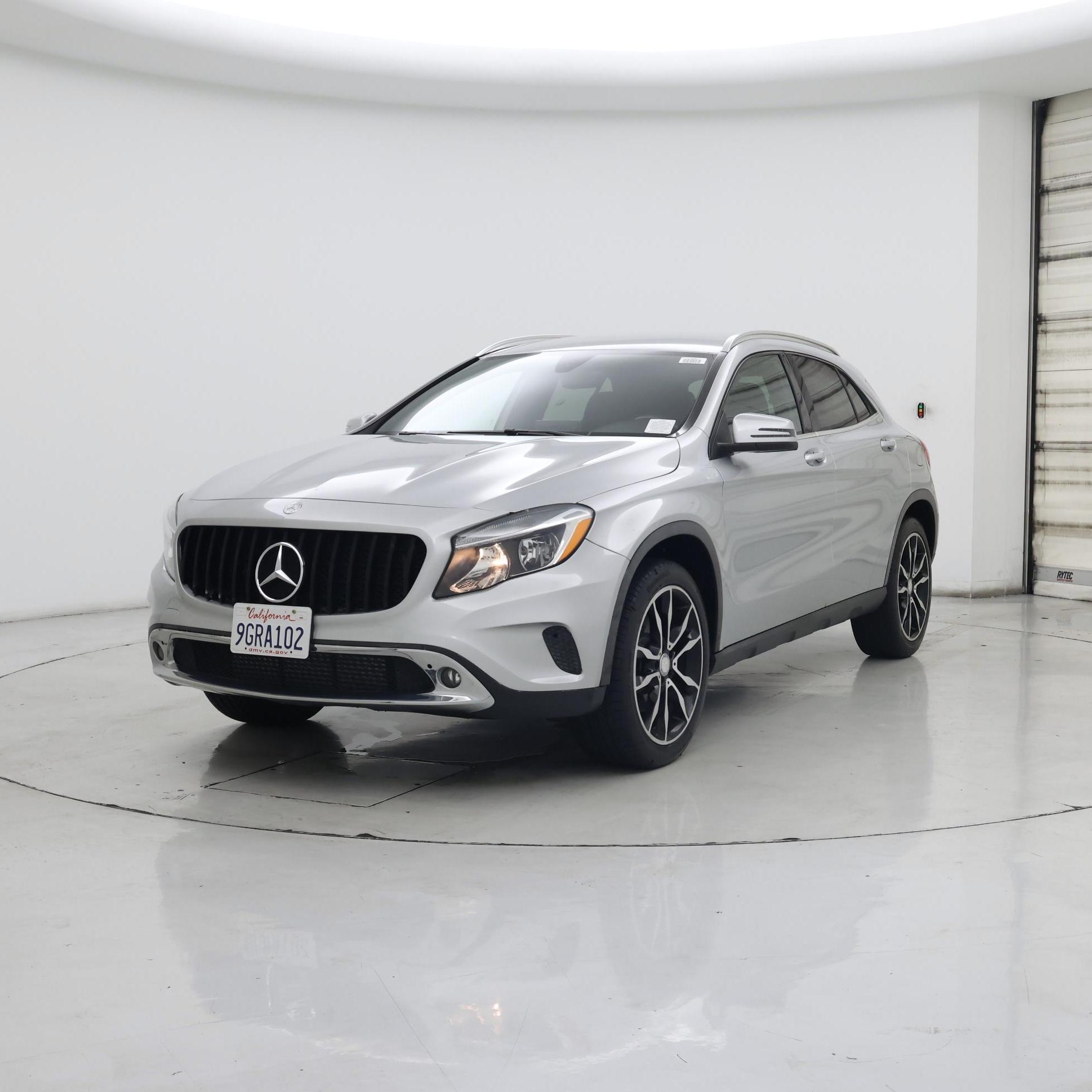 Thumbnail: 2016 Mercedes-Benz GLA - 4