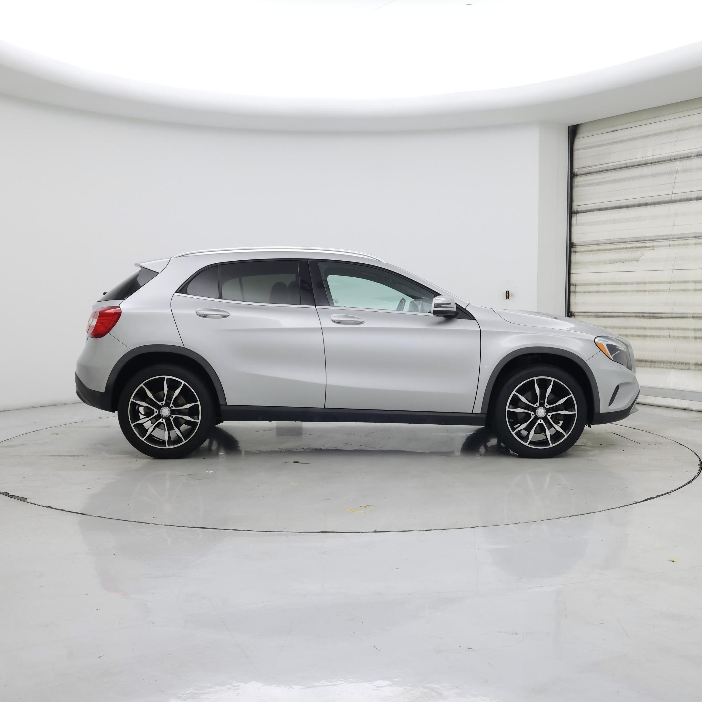 Thumbnail: 2016 Mercedes-Benz GLA - 7