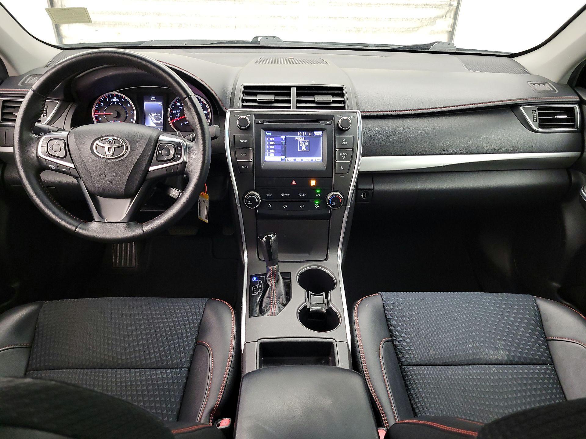Thumbnail: 2015 Toyota Camry - 9