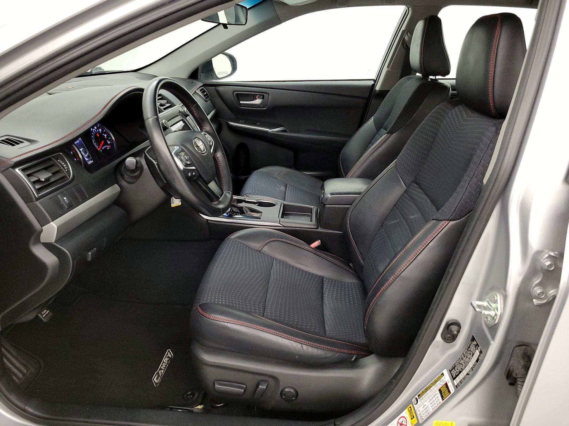 Thumbnail: 2015 Toyota Camry - 11