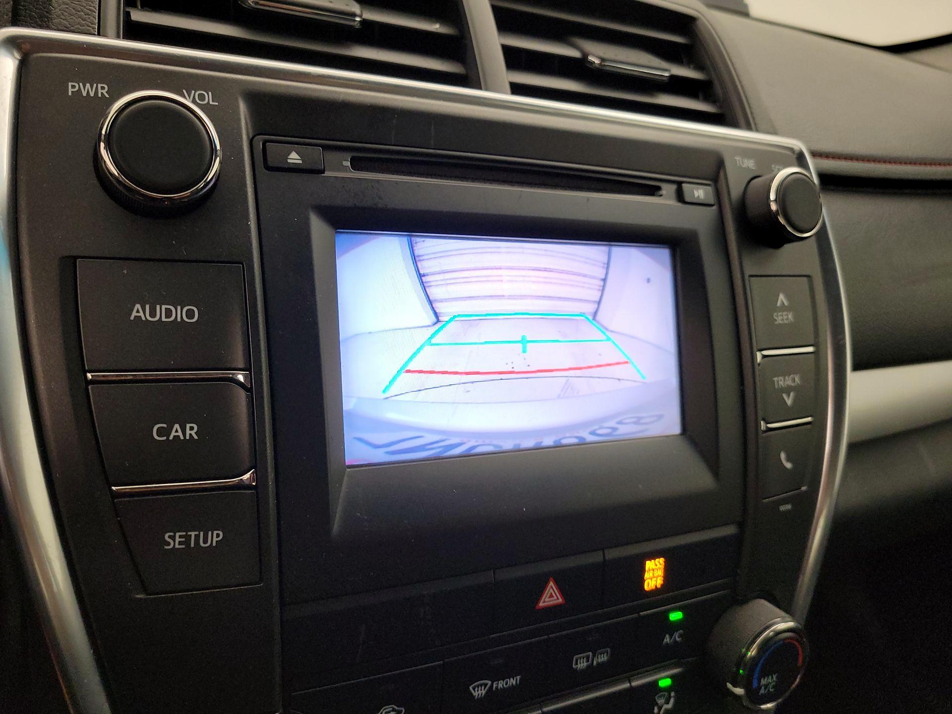 Thumbnail: 2015 Toyota Camry - 14