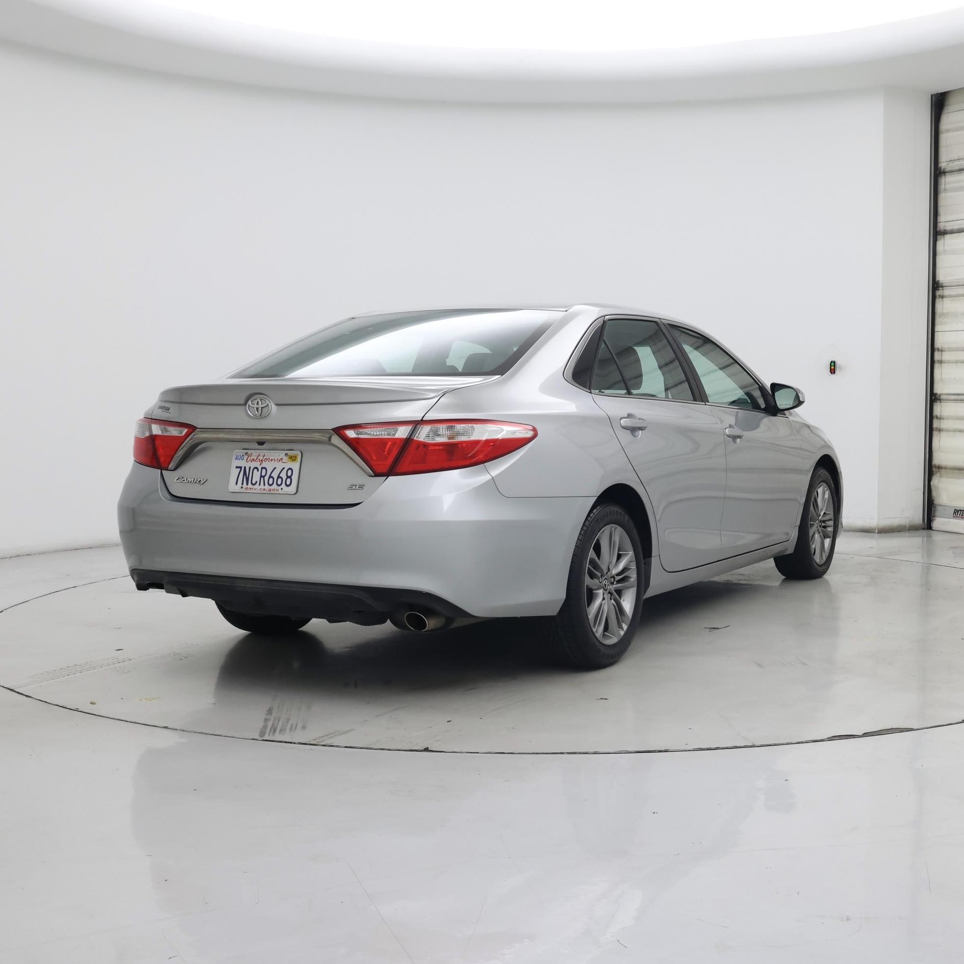 Thumbnail: 2015 Toyota Camry - 8