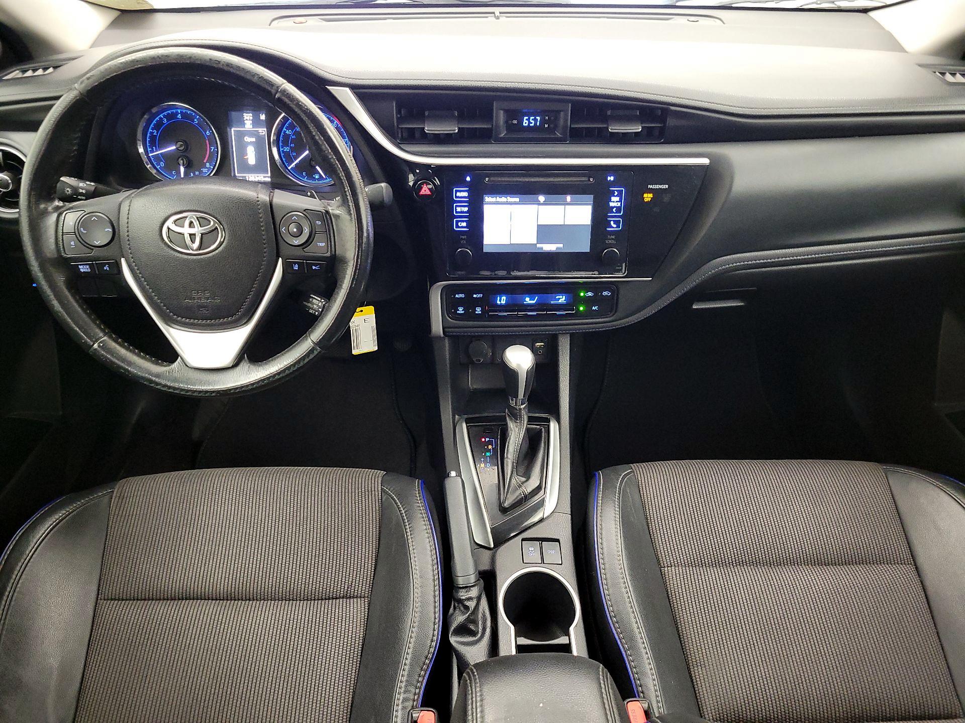 Thumbnail: 2017 Toyota Corolla - 9