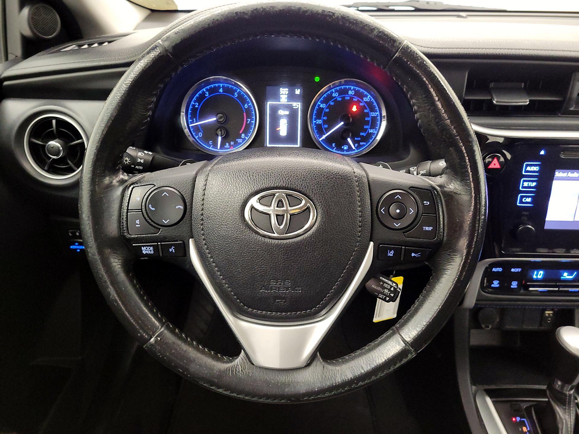 Thumbnail: 2017 Toyota Corolla - 10