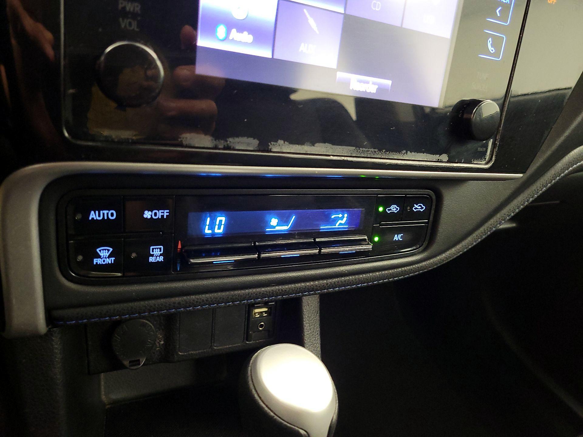 Thumbnail: 2017 Toyota Corolla - 16