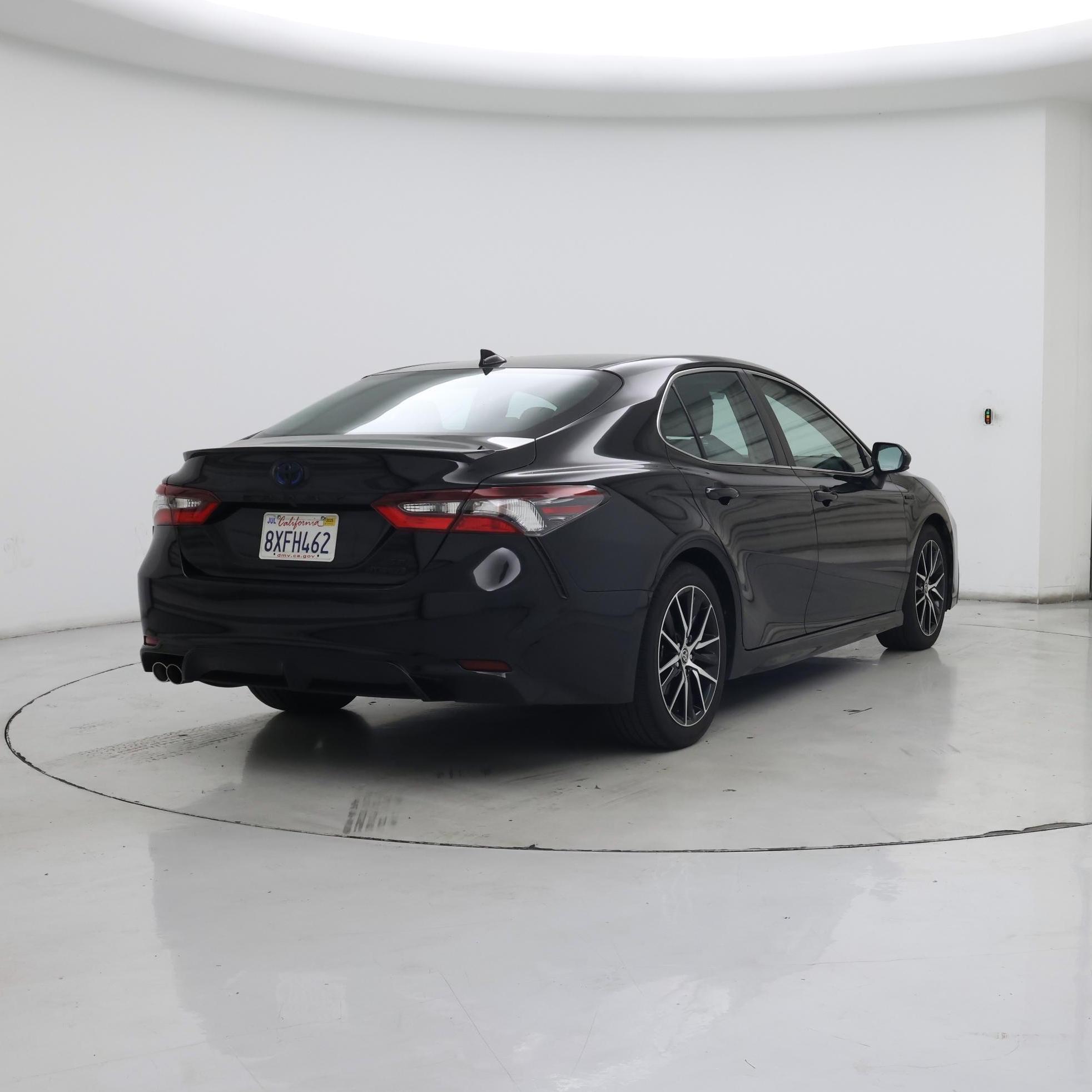 Thumbnail: 2021 Toyota Camry - 8