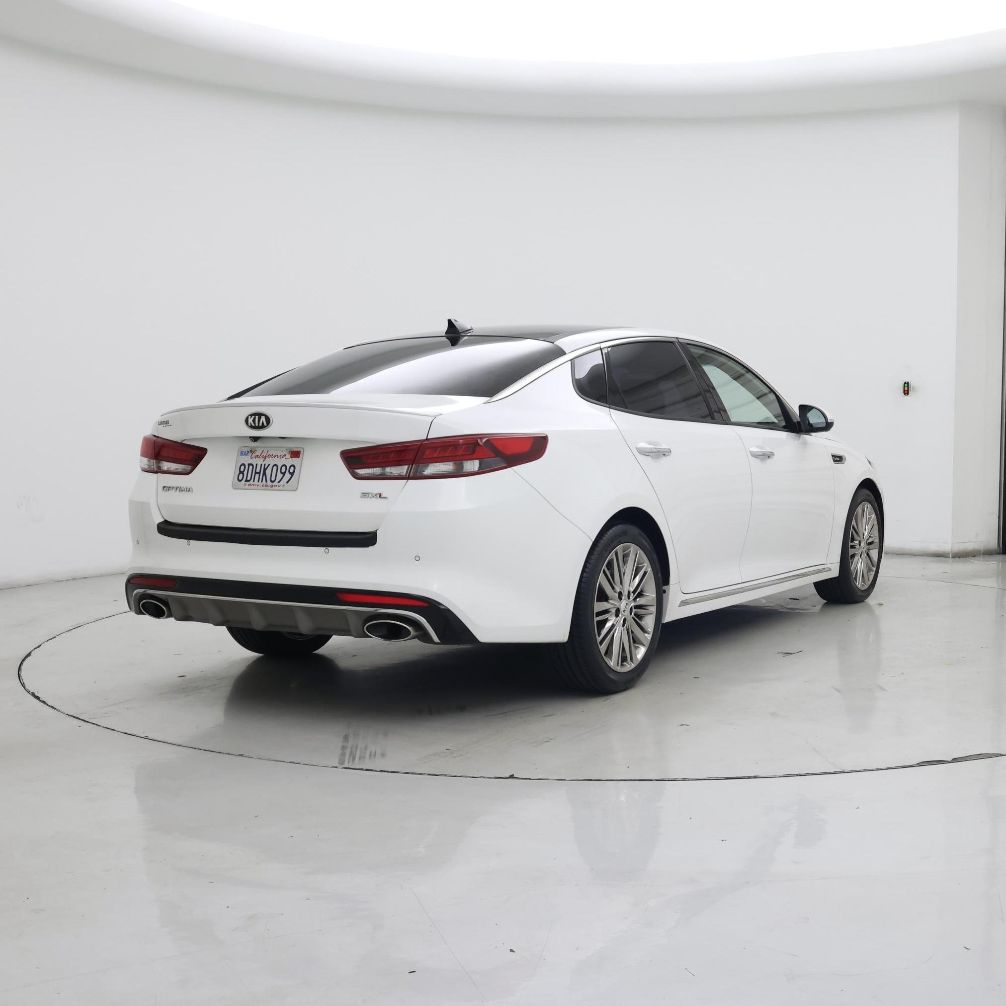 Thumbnail: 2018 Kia Optima - 8