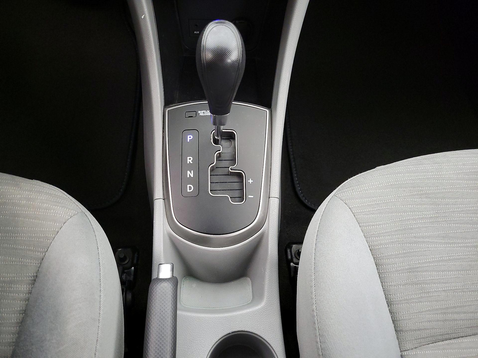 Thumbnail: 2015 Hyundai Accent - 16