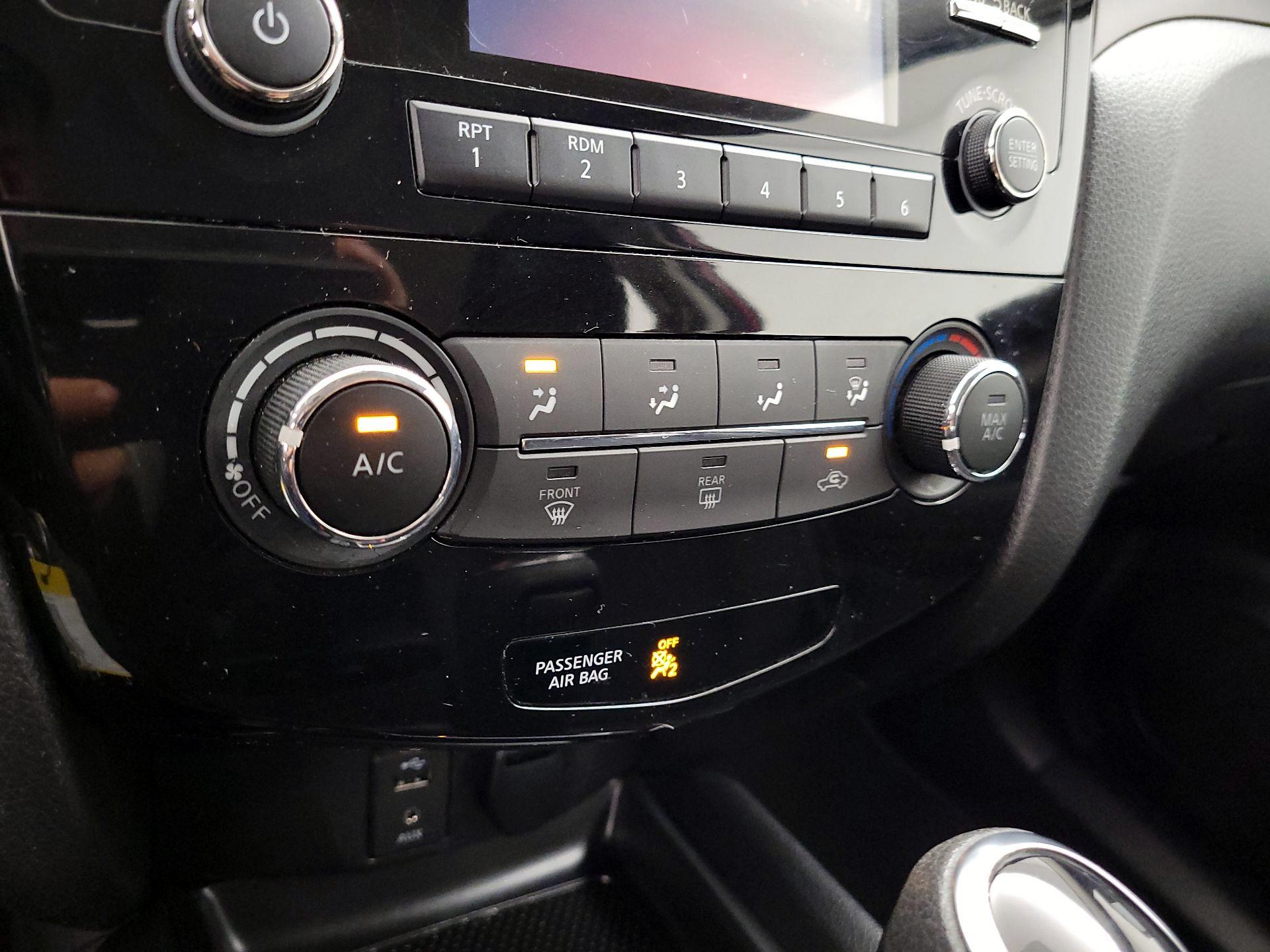 Thumbnail: 2017 Nissan Rogue Sport - 15