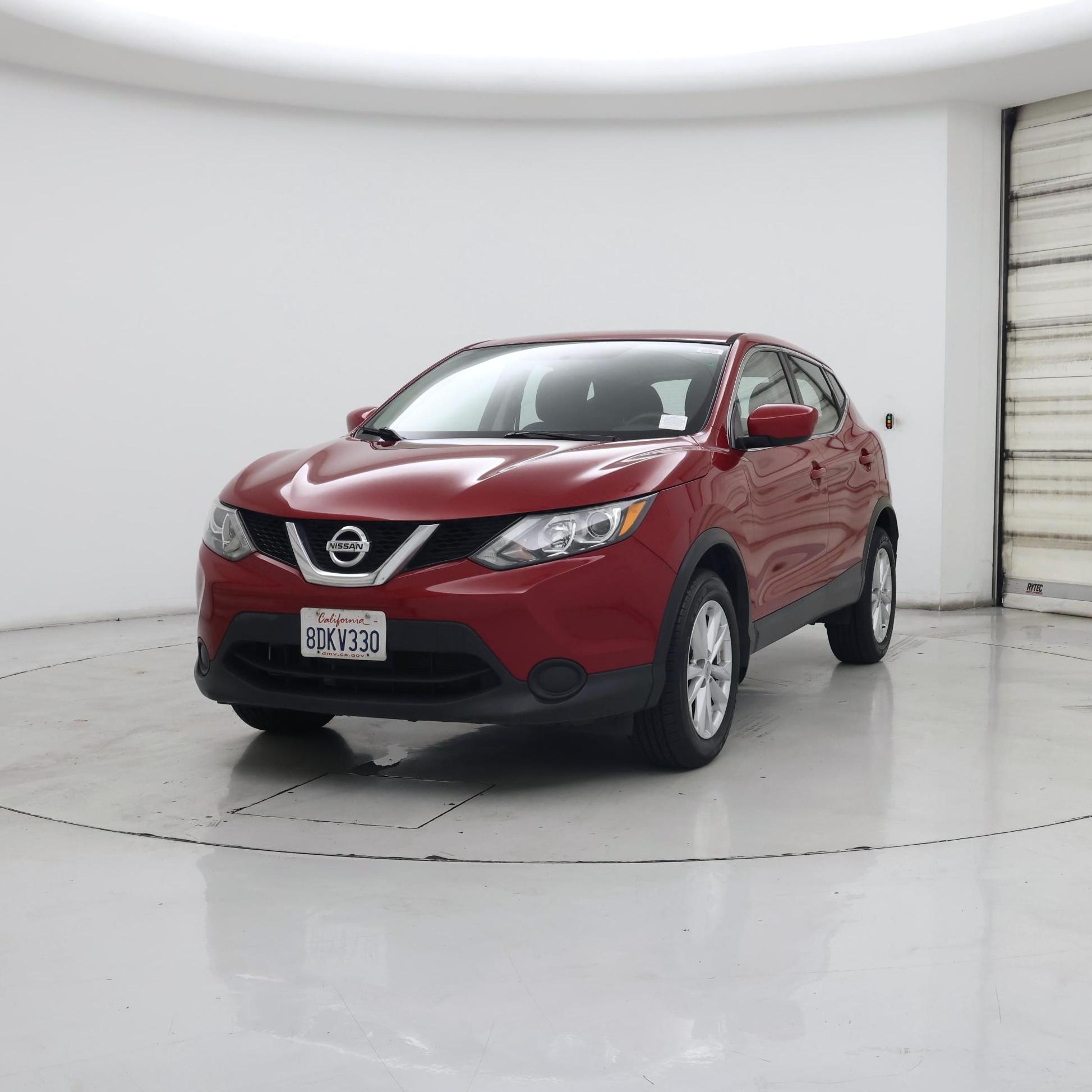 Thumbnail: 2017 Nissan Rogue Sport - 4
