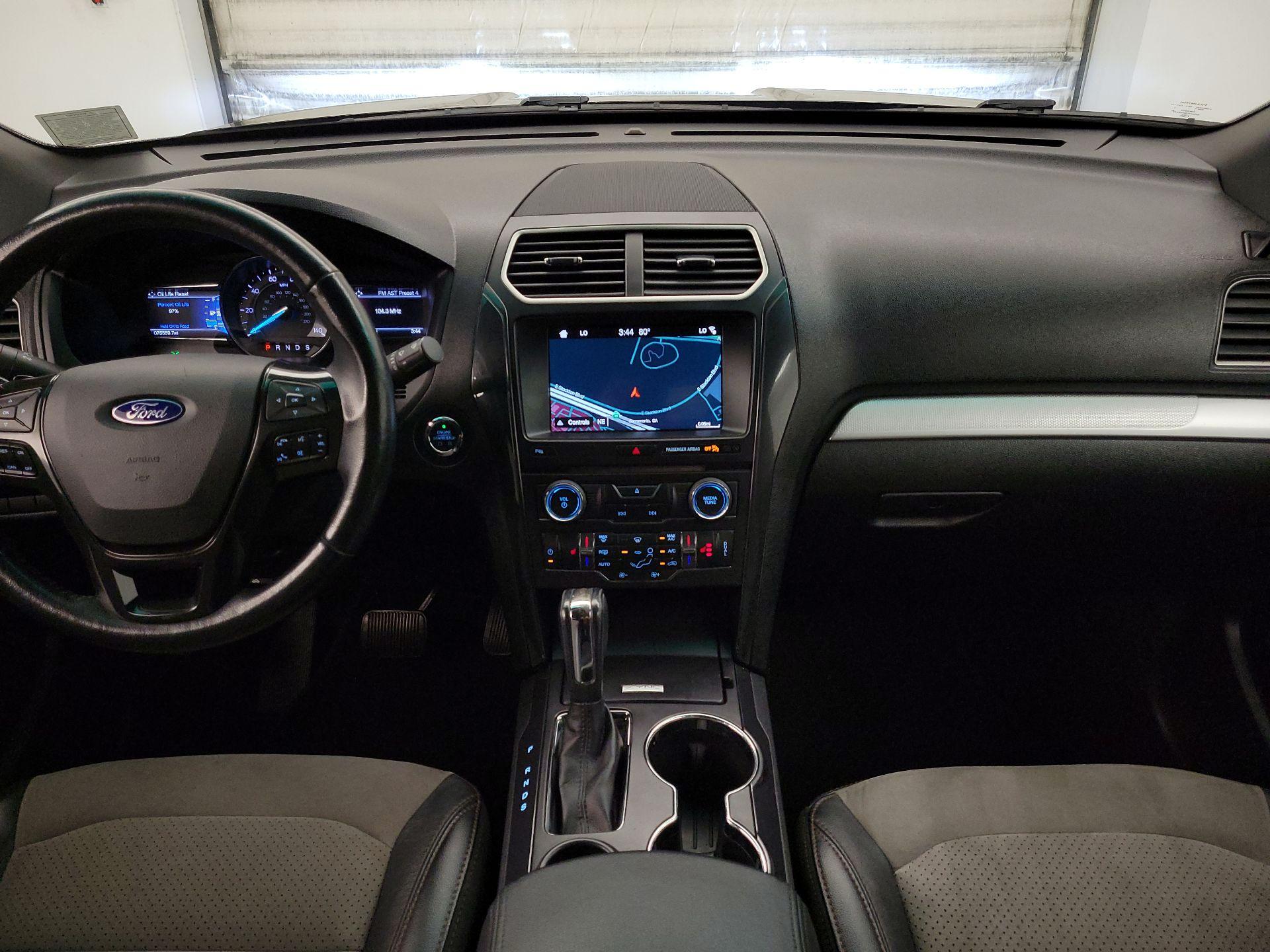 Thumbnail: 2017 Ford Explorer - 9