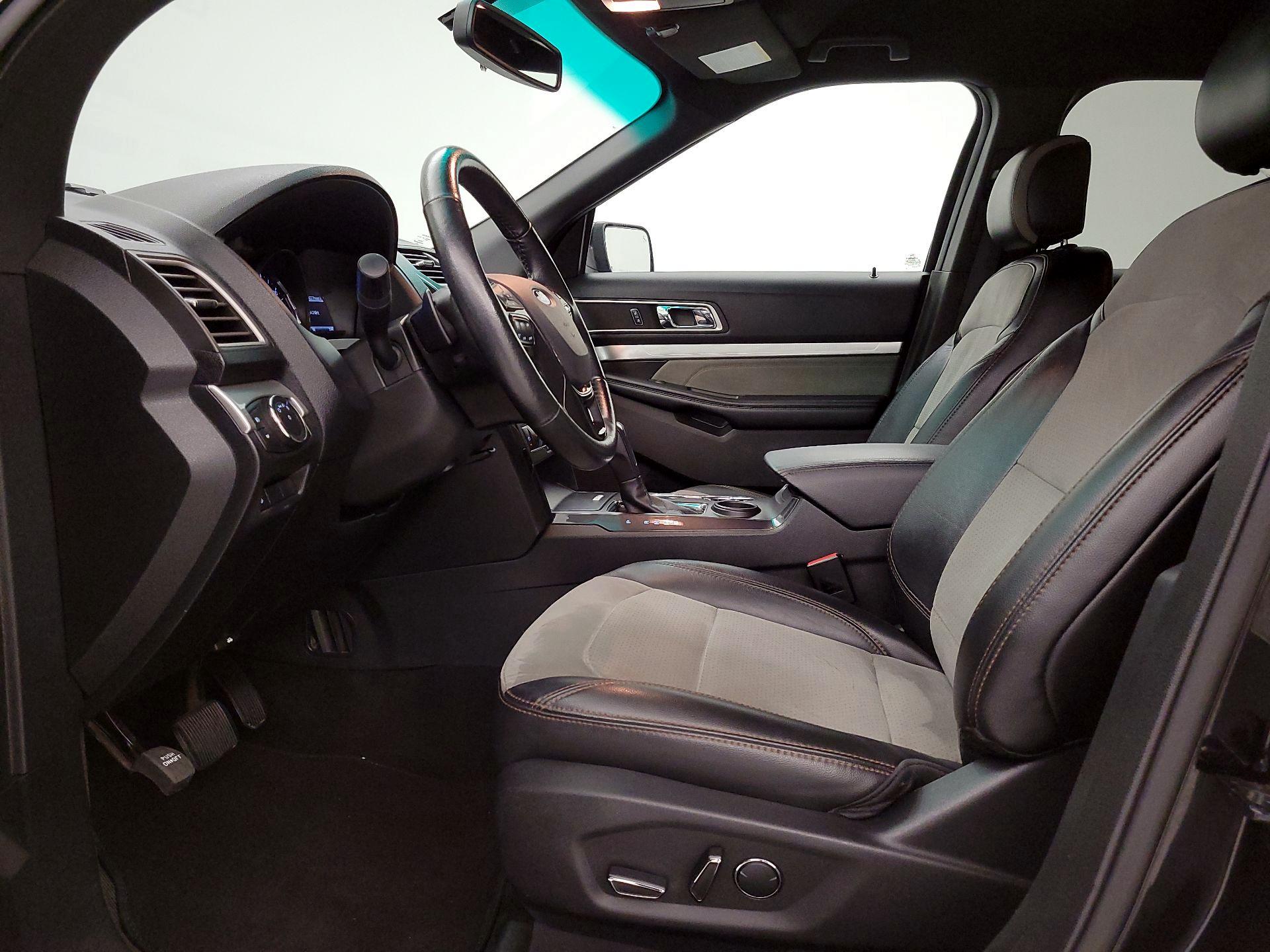 Thumbnail: 2017 Ford Explorer - 11
