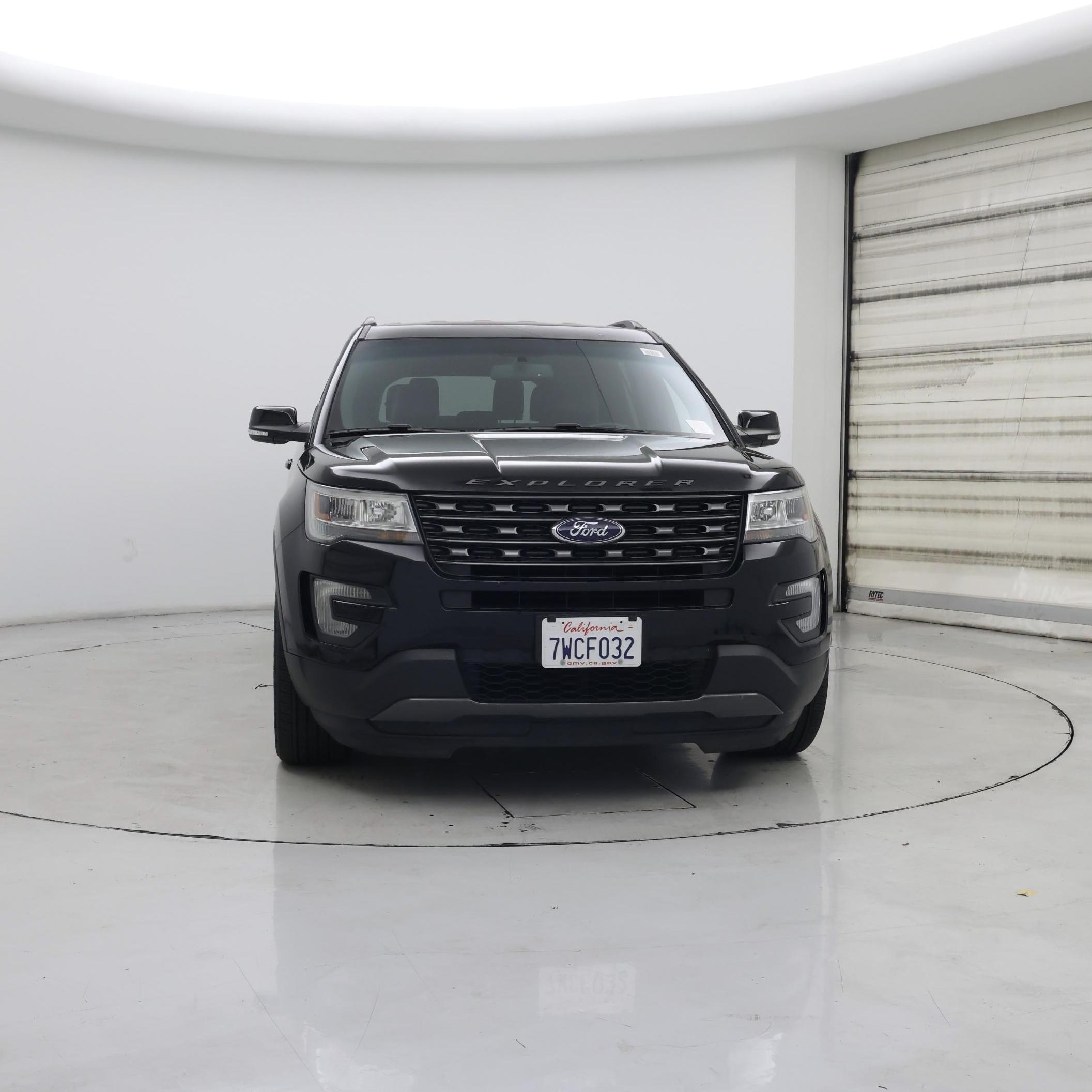 Thumbnail: 2017 Ford Explorer - 5